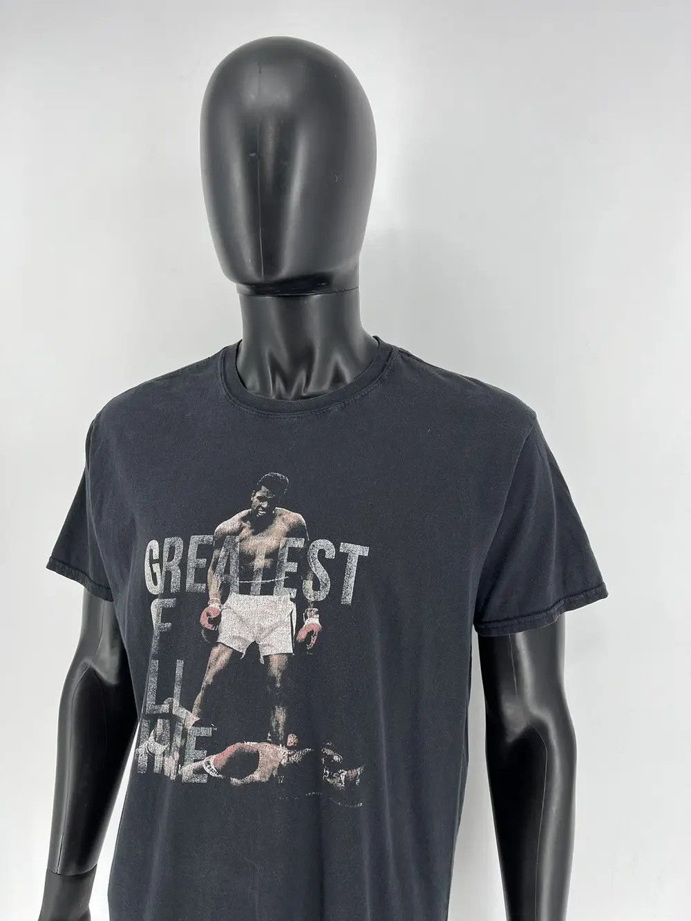 Vintage Y2K The Greatest Muhammad Ali American Boxer Faded Tshirts Size US XL / EU 56 / 4 - 3 Thumbnail