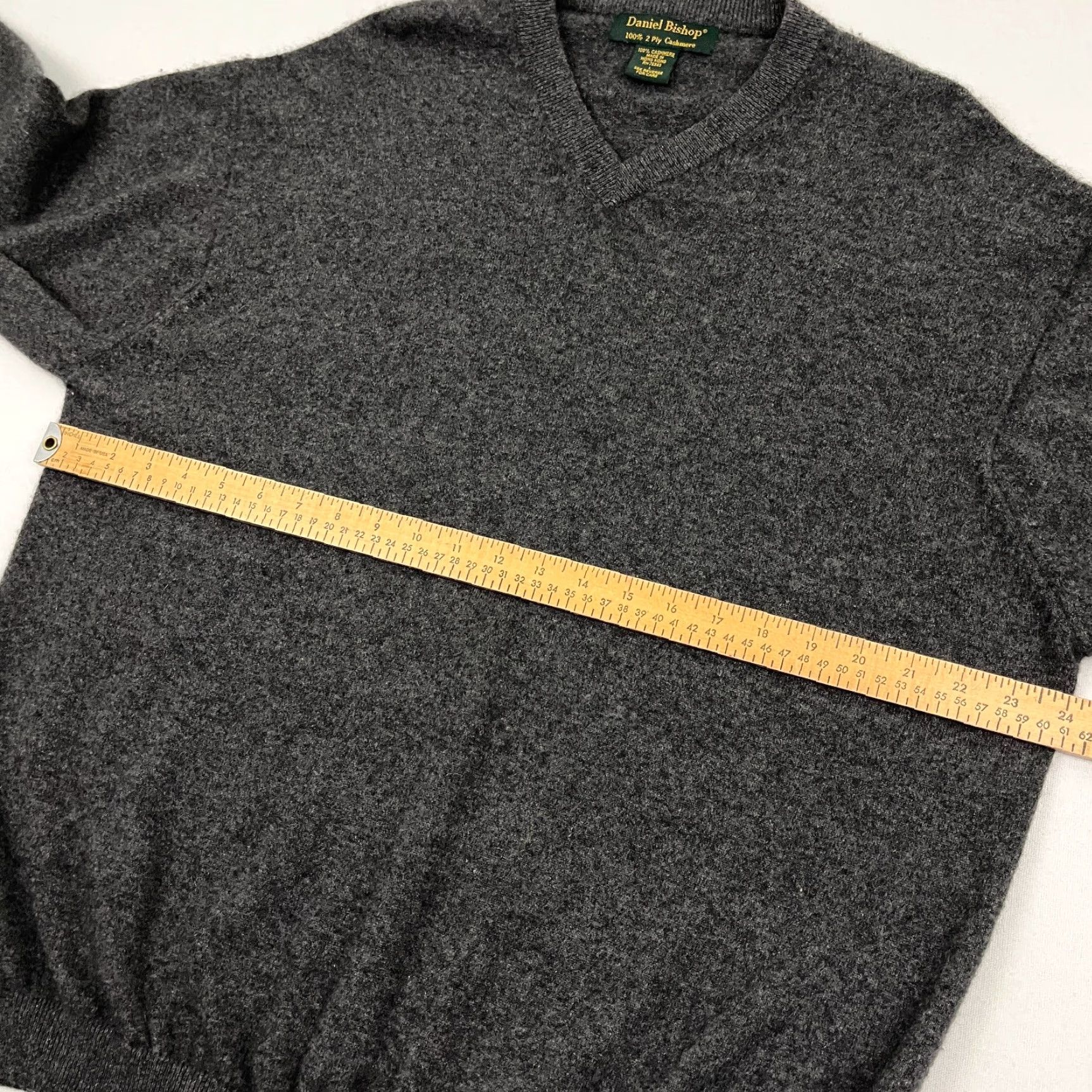 Vintage Daniel Bishop Cashmere Sweater Mens L Gray V-Neck Preppy Quiet Luxury Old Money Size US L / EU 52-54 / 3 - 4 Thumbnail