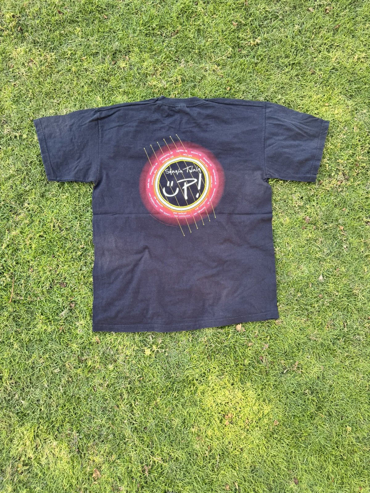 Vintage Vintage Shania Twain 2003 UP Double Sided Tour Band T-Shirt Size US L / EU 52-54 / 3 - 7 Thumbnail