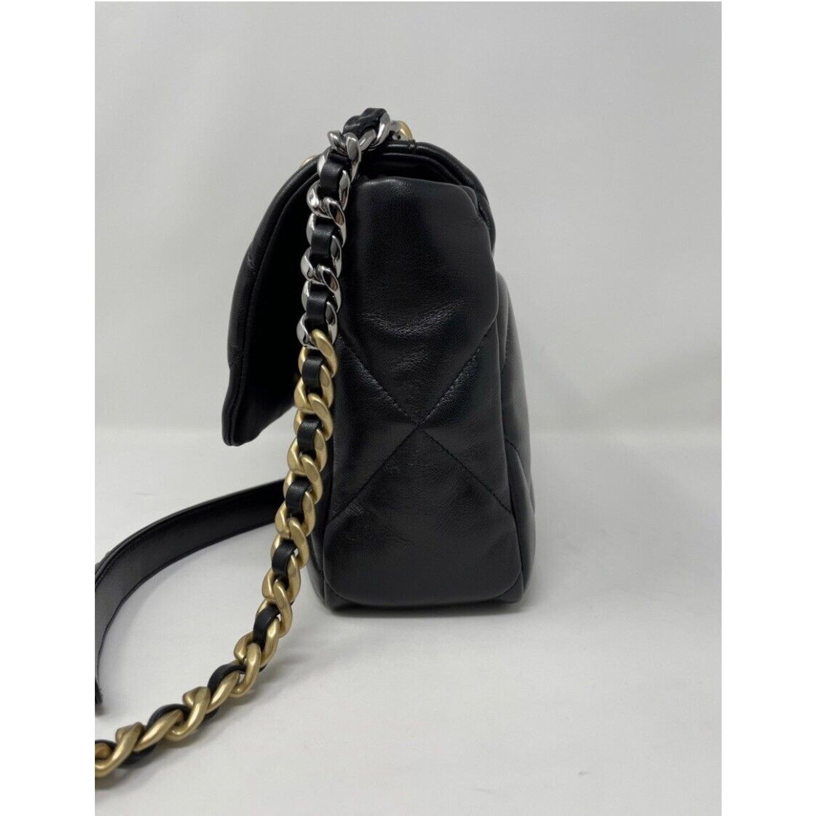 Chanel CHANEL 19 Large Flap Black Quilted Leather Shoulder Bag Size ONE SIZE - 6 Thumbnail