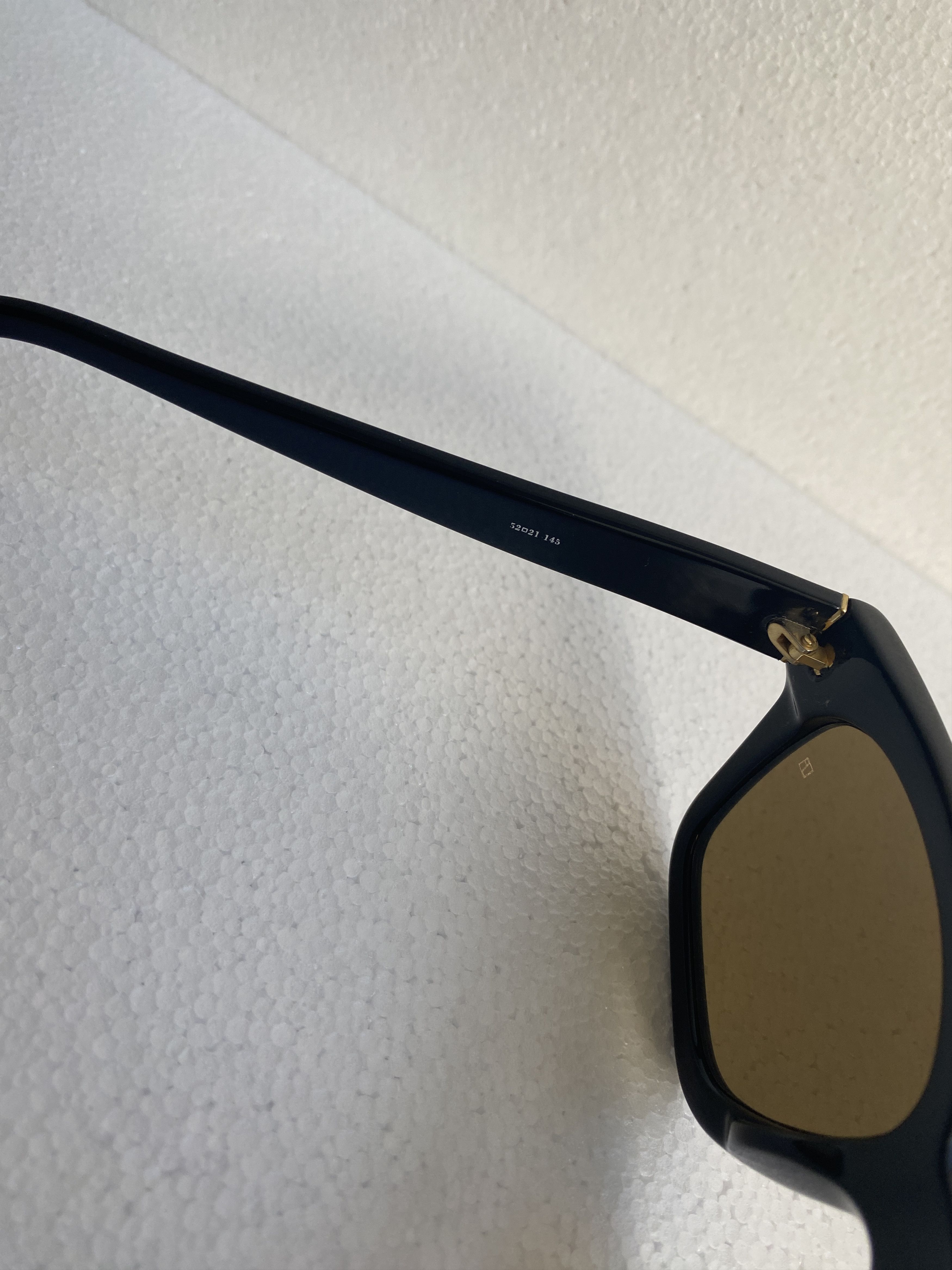 Linda Farrow Linda Farrow Max Sunglasses in Black Unisex Size ONE SIZE - 6 Thumbnail