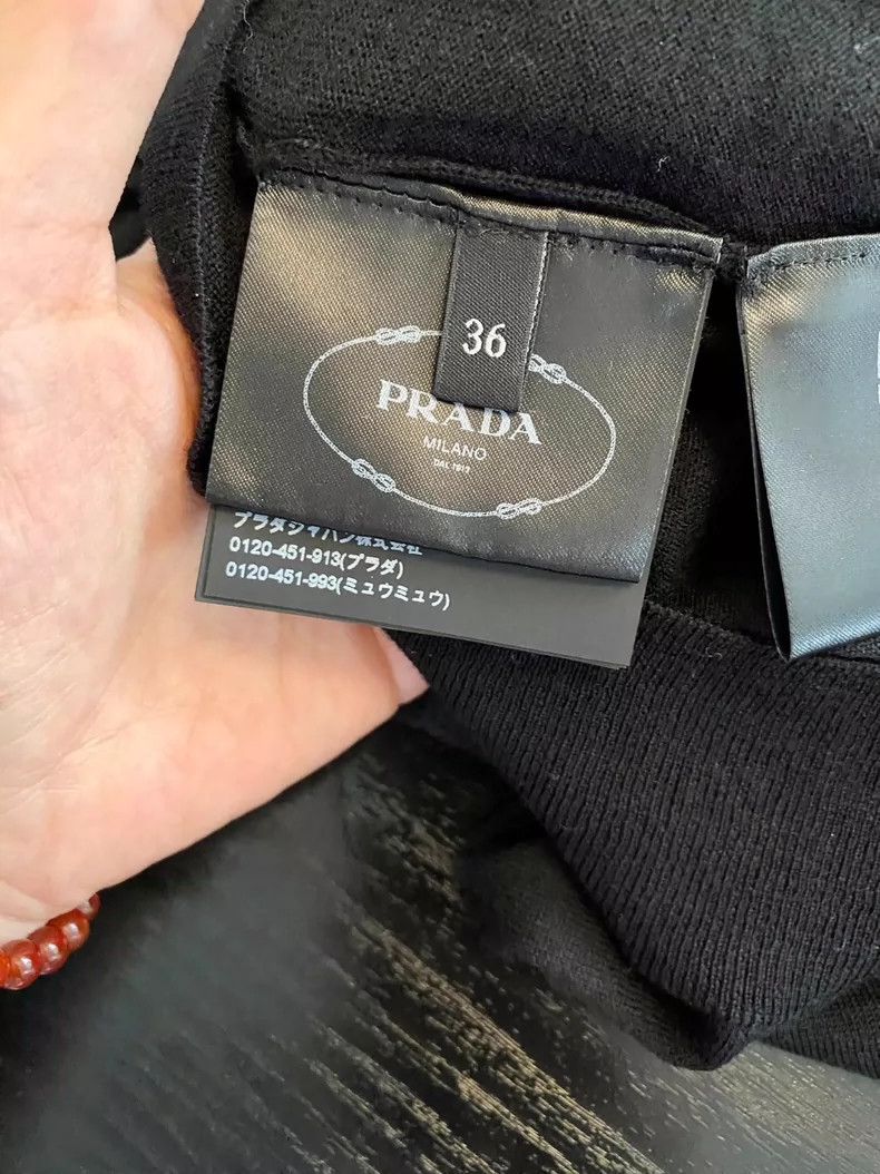 Prada Prada Small logo knitted short sleeves 2504-Nextarrow Size XS / US 0-2 / IT 36-38 - 4 Thumbnail