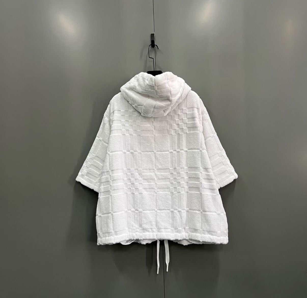 Burberry Burberry White Towel Fabric Half-Sleeve Hoodie J41 Size US XXL / EU 58 / 5 - 2 Thumbnail