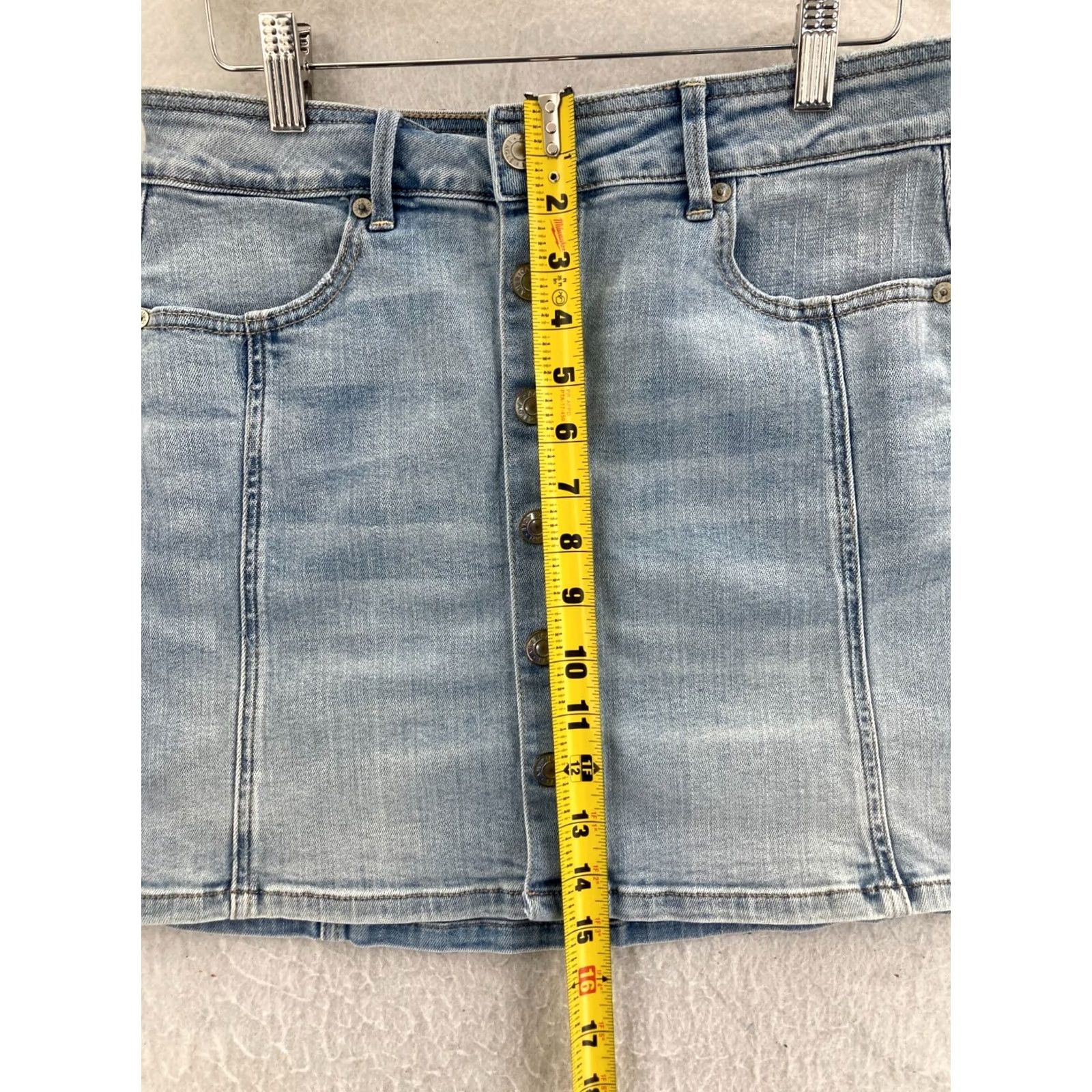American Eagle Outfitters American Eagle Outfitters Denim Skirt Womens 6 Blue Short Denim Skirt Womens 6 Blue Jeans Size 28" / US 6 / IT 42 - 3 Thumbnail