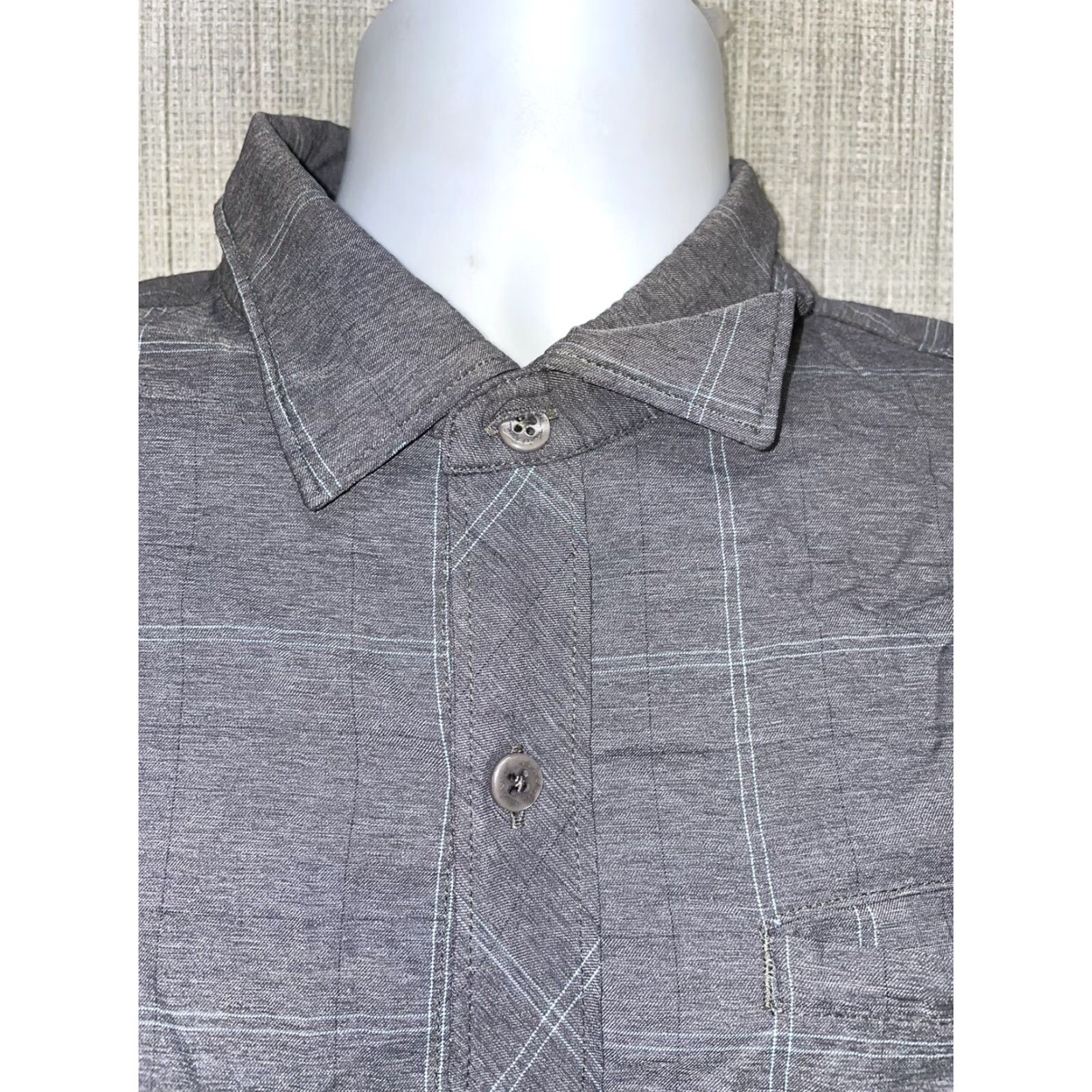 TravisMathew Travis Mathew Shirt Plaid Gray Mens M Short Sleeve Button-Up Regular Sized Shirt Men Gray Plaid Shirt M Mens Size US M / EU 48-50 / 2 - 2 Thumbnail