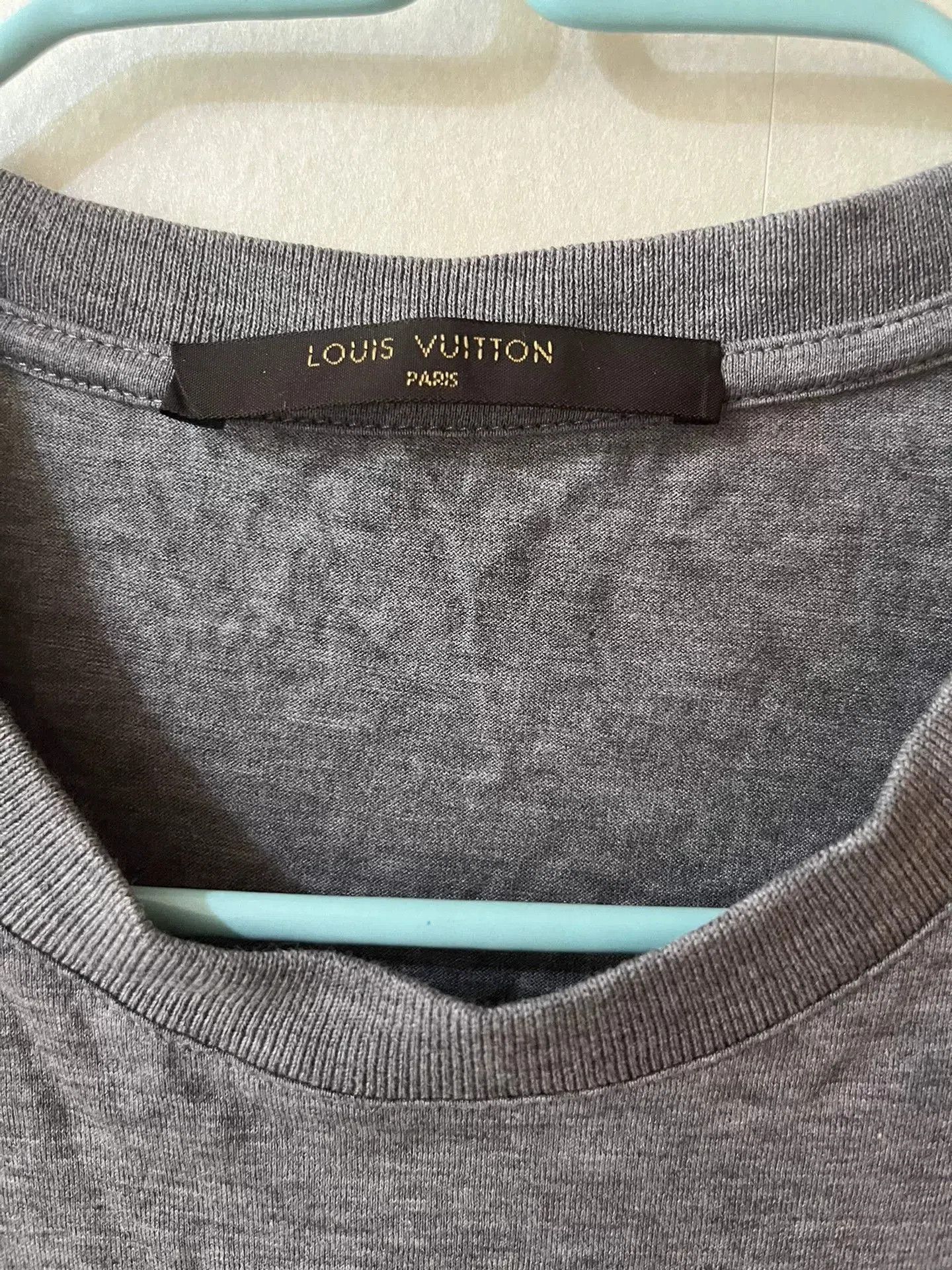 Louis Vuitton LV Gray Hotdog Letter T-shirt. Size US S / EU 44-46 / 1 - 2 Thumbnail
