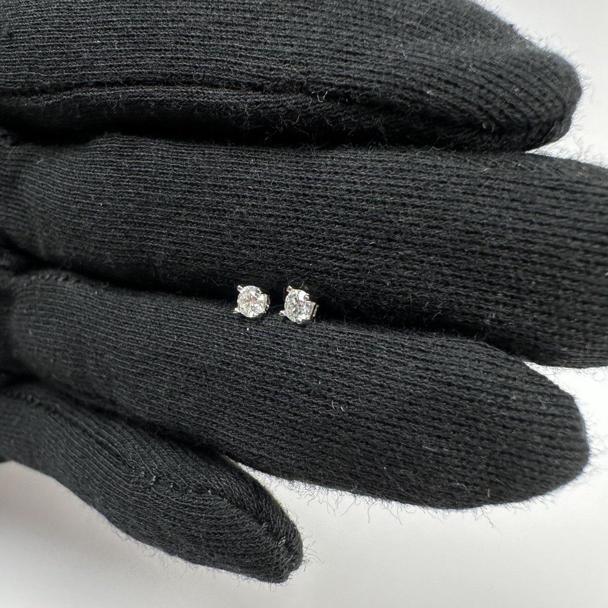 Sterling Silver Solid .925 Silver VVS Moissanite Screw-back Stud Earrings Size ONE SIZE - 3 Thumbnail