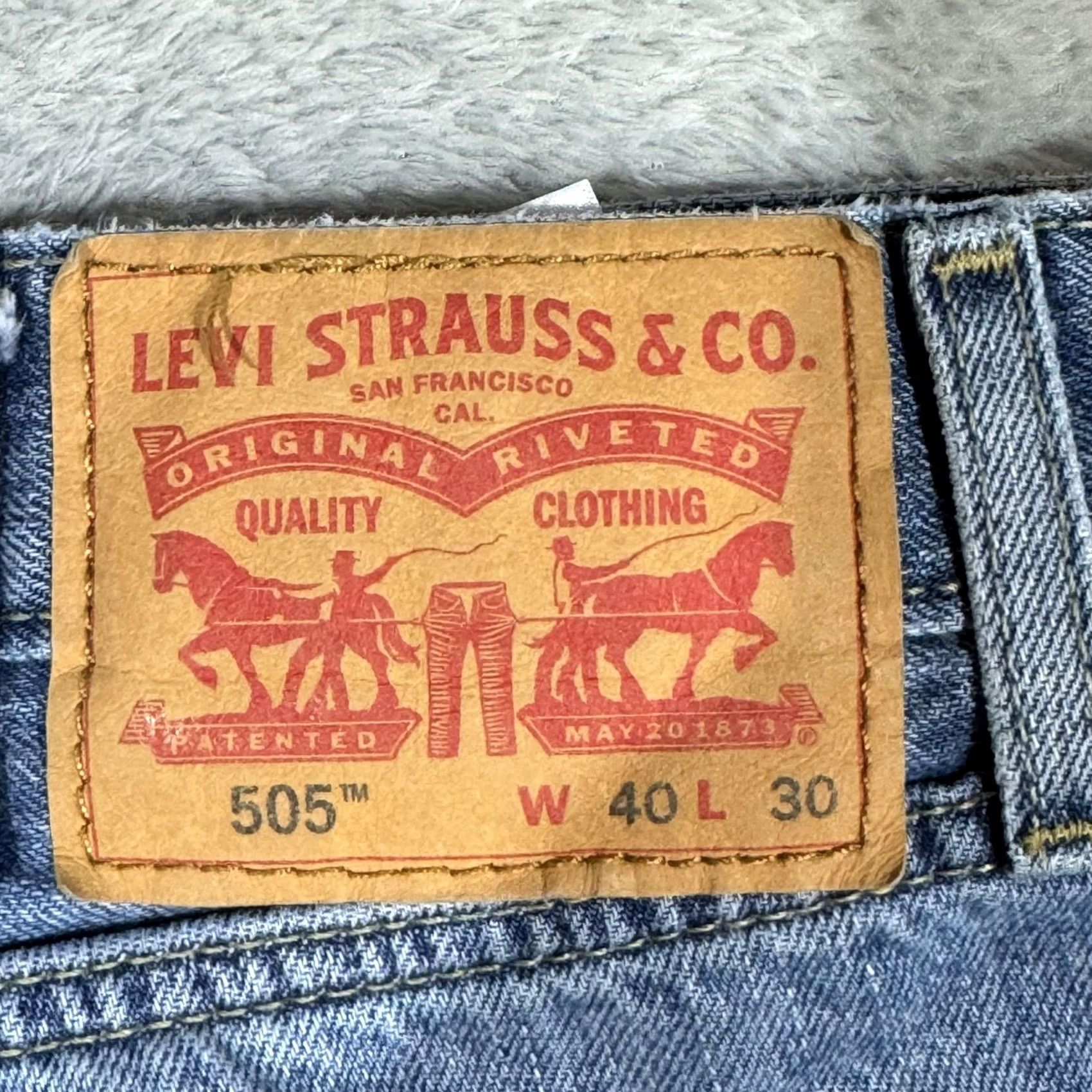 Levi's Levi's 505 Jeans Mens 40x30 Straight Leg Medium Wash Blue Classic Fit Denim Size US 40 / EU 56 - 4 Thumbnail