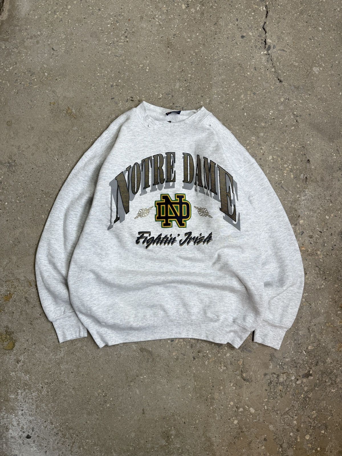 Vintage 1990’s Notre Dame Vintage Crewneck Size US L / EU 52-54 / 3 - 1 Thumbnail
