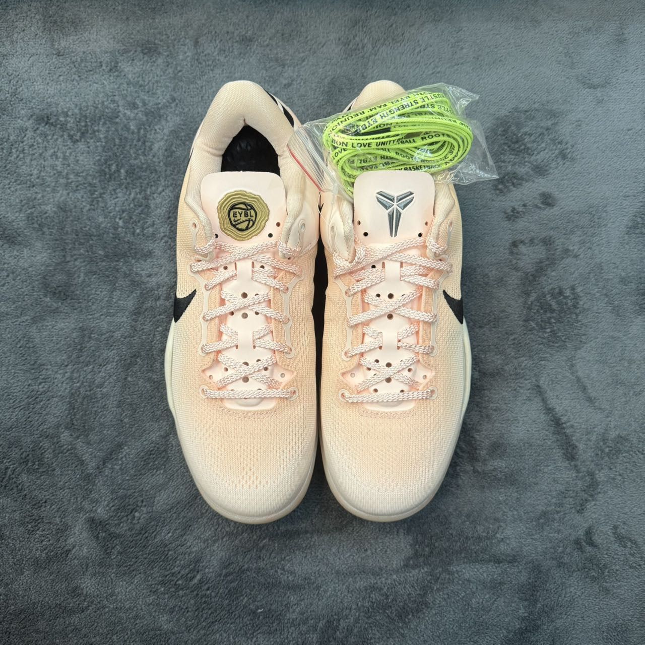 Nike Kobe 8 Protro EYBL Academy Size US 9 / EU 42 - 3 Thumbnail