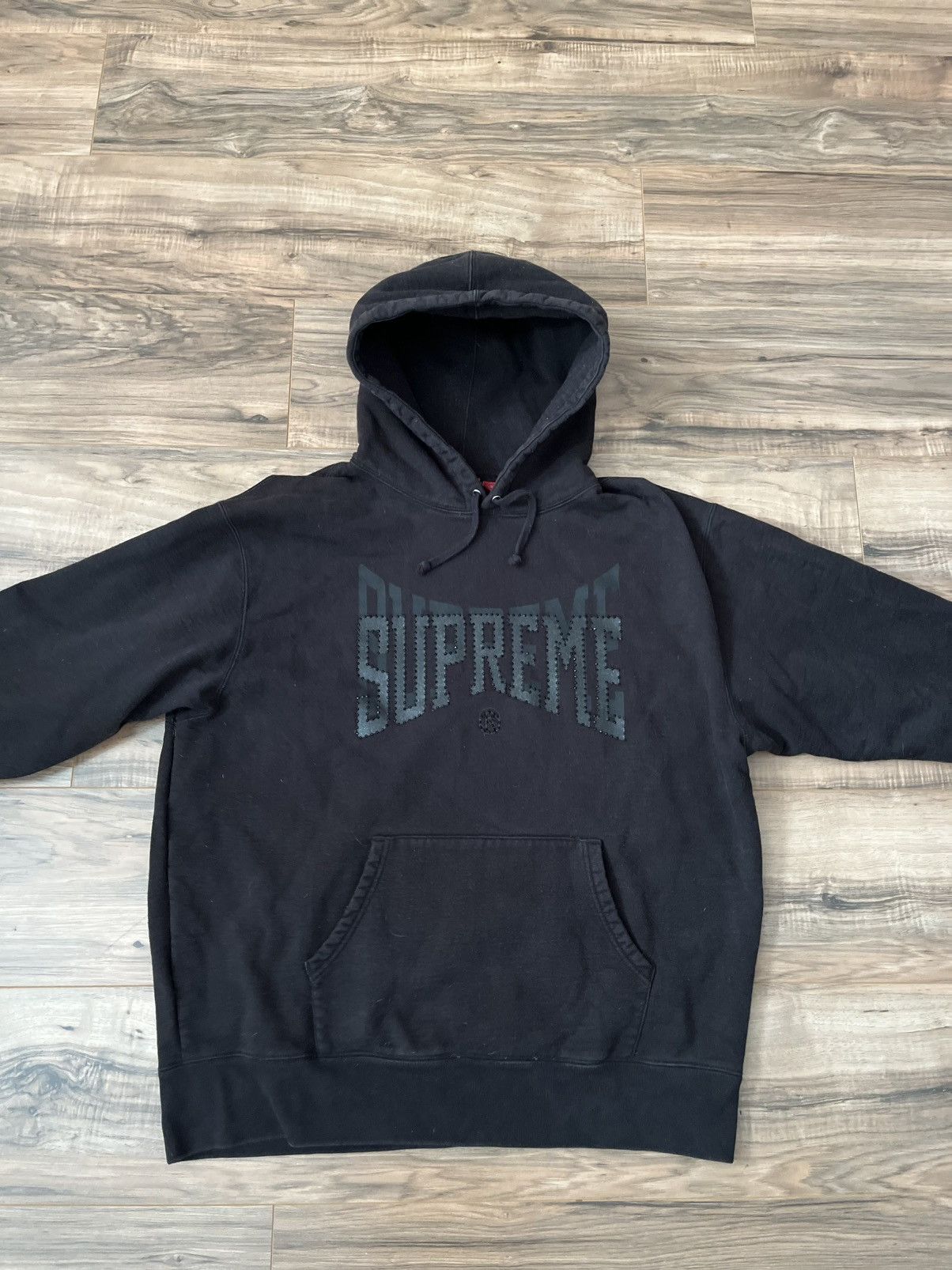 Supreme Supreme Rhinestone Shadow Hooded Sweatshirt Size US XL / EU 56 / 4 - 10 Thumbnail