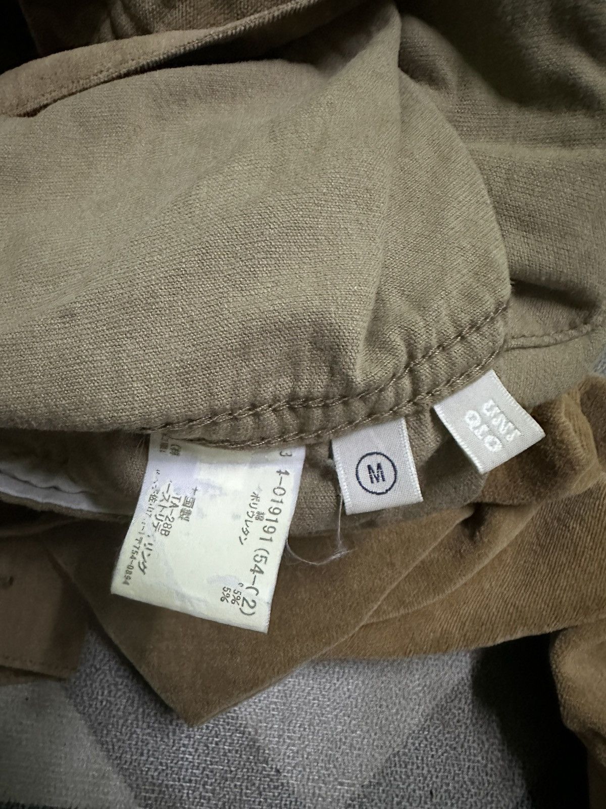 Uniqlo Vintage Uniqlo brown corduroy trucker denim jacket Size US M / EU 48-50 / 2 - 6 Thumbnail