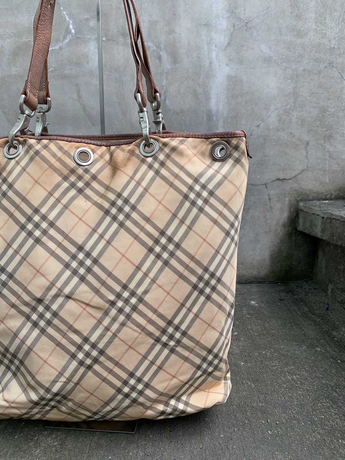 Burberry Blue Label Nova Plaid Tote Bag Size ONE SIZE - 4 Thumbnail