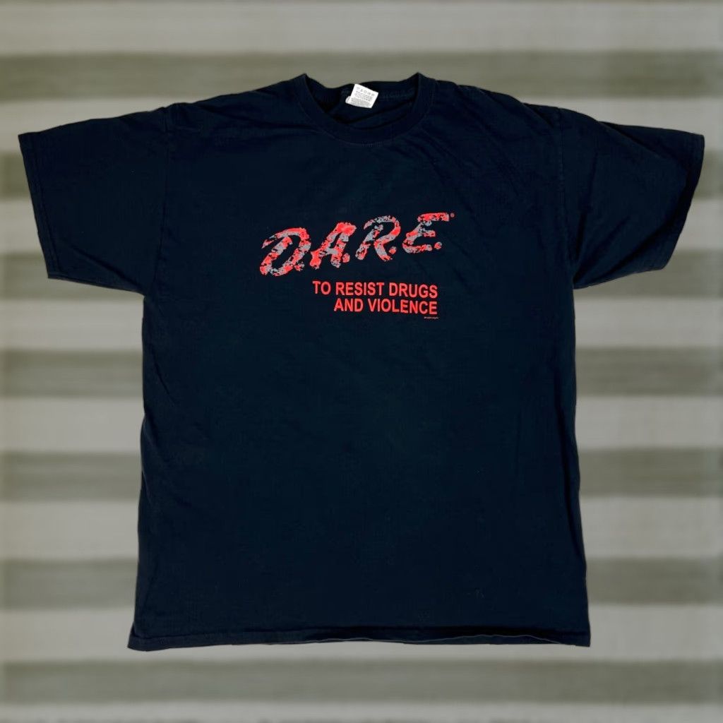 Fruit Of The Loom Men’s D.A.R.E. To Resist Drugs and Violence T-Shirt Sz L Shirt Men Black Cotton Crew Neck Short Sleeve Size US L / EU 52-54 / 3 - 1 Thumbnail