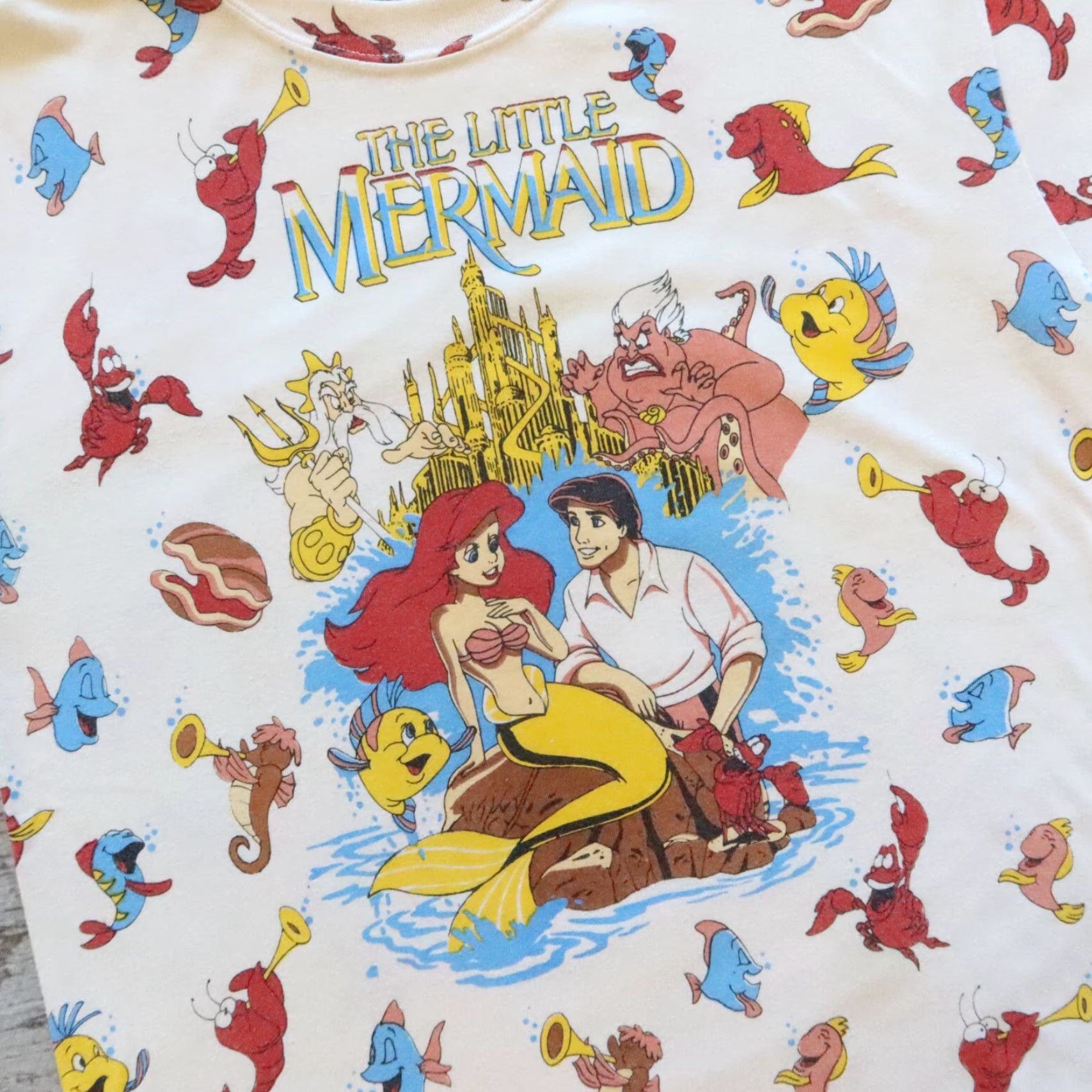 Vintage VINTAGE The Little Mermaid Dimple Collection AOP Tshirt Shirt M White Men 90s Concert/Theme Shirt Mens Size US M / EU 48-50 / 2 - 7 Thumbnail