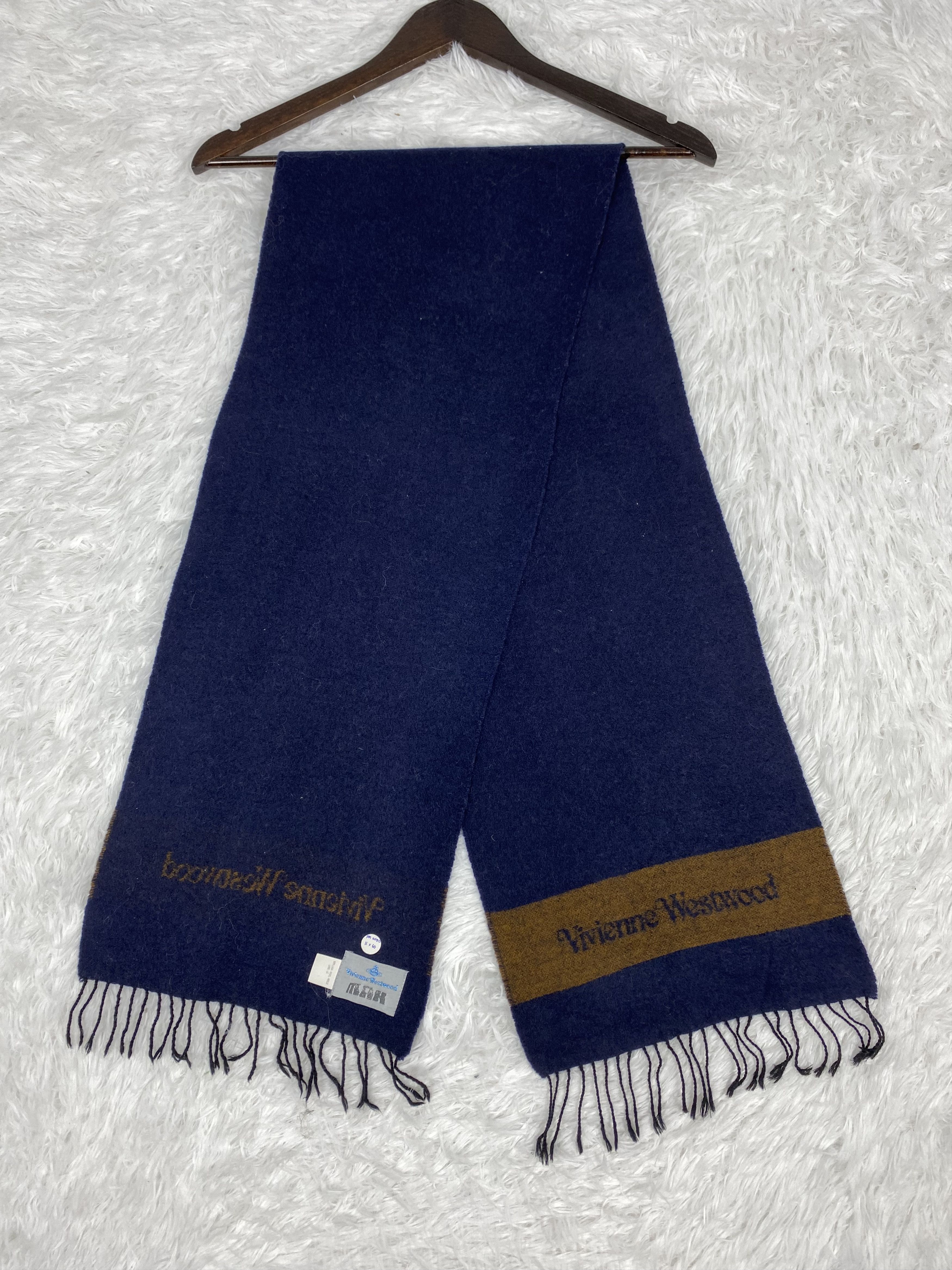 Vintage Vintage Vivienne Westwood Scarf / Muffler Neckwear PM0080 Size ONE SIZE - 1 Thumbnail