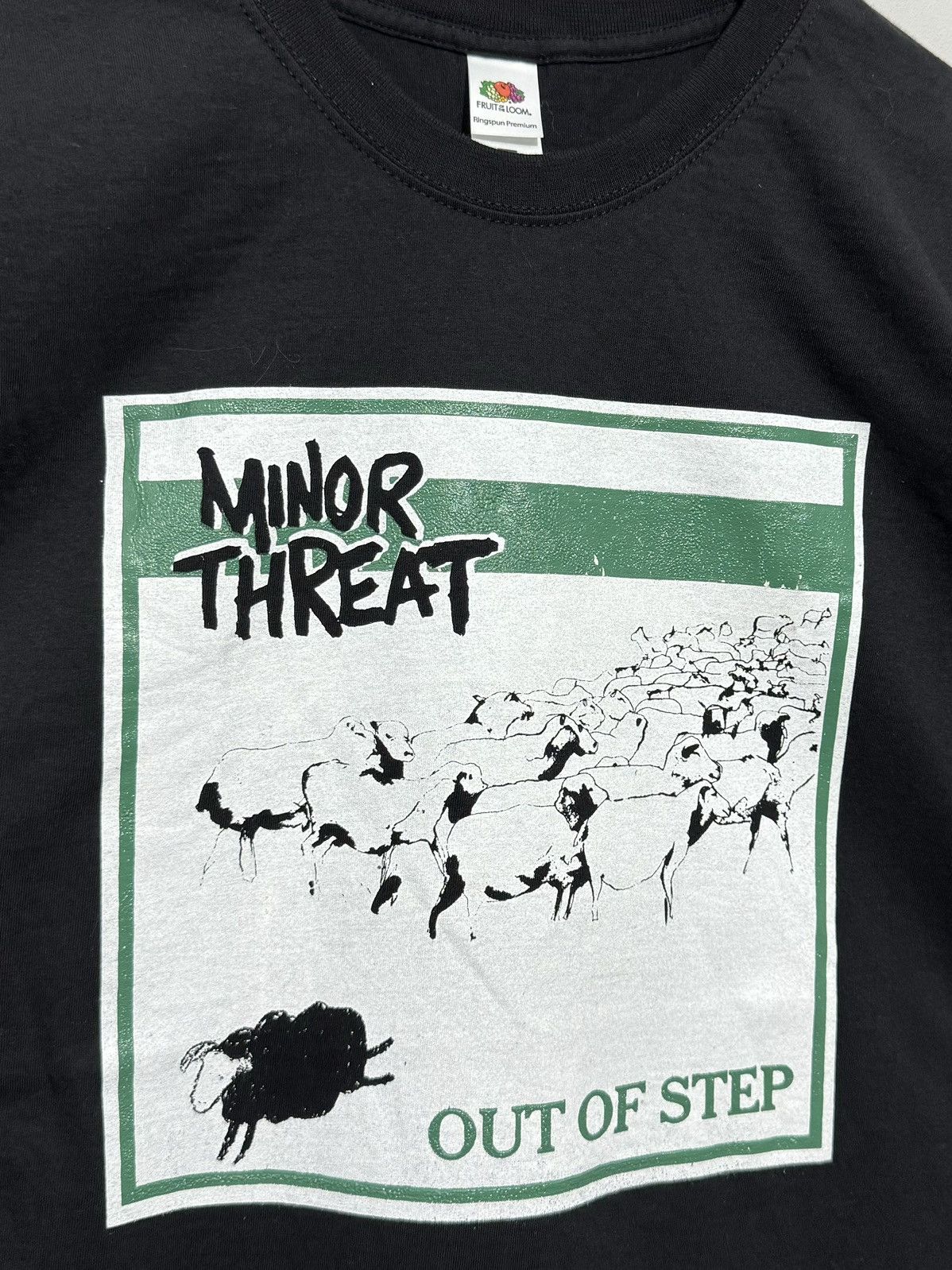 Band Tees × Rap Tees × Vintage Minor Threat Out of Step T-shirt Size US XL / EU 56 / 4 - 2 Thumbnail