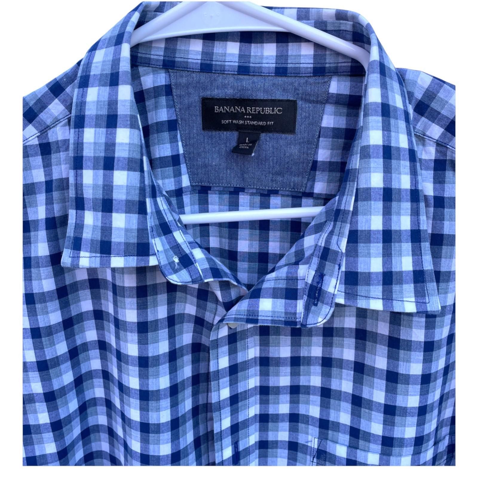Banana Republic Banana Republic Men’s L Button Down Shirt Blue Soft-Wash Size US L / EU 52-54 / 3 - 2 Thumbnail