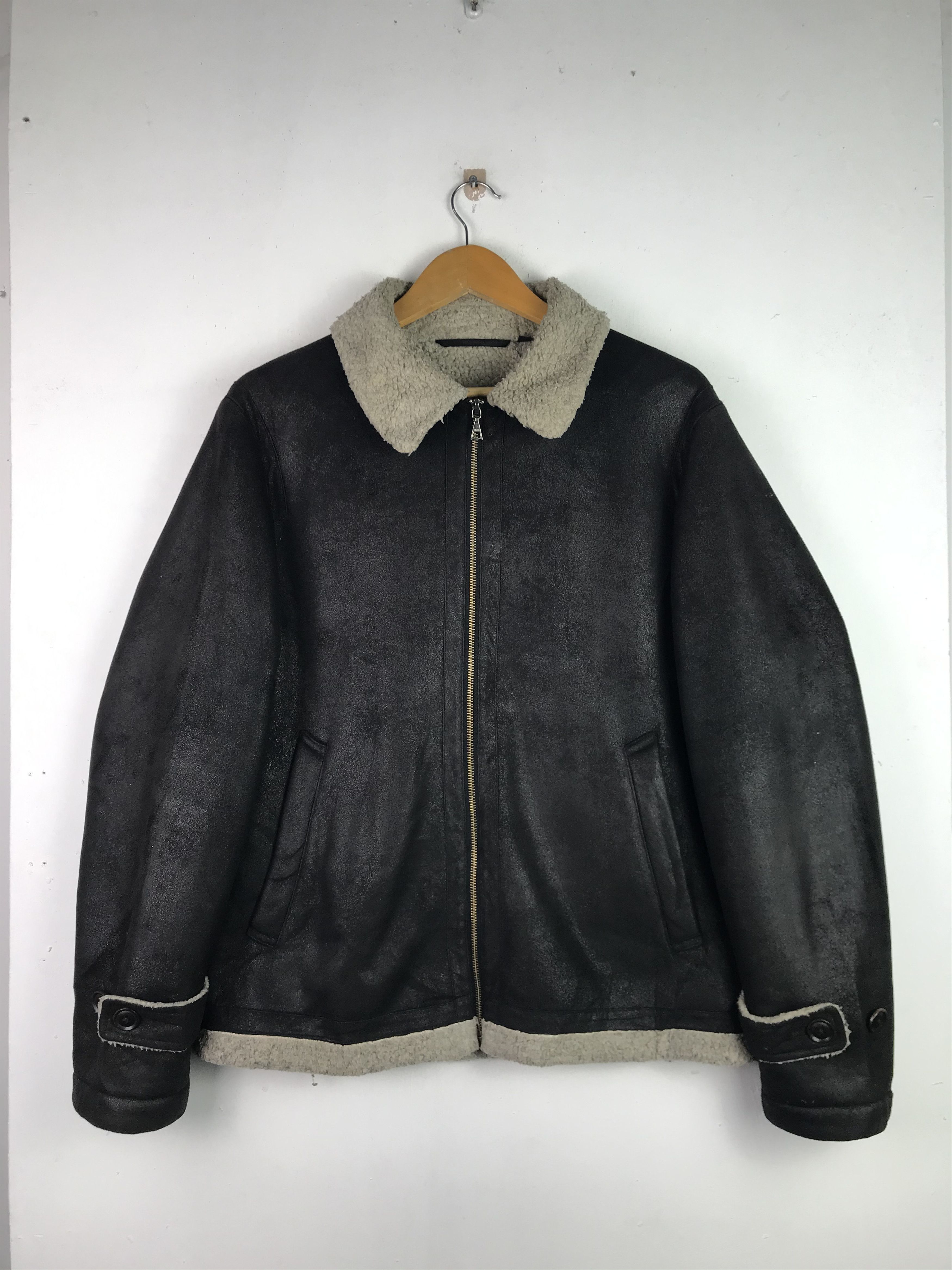 black mouton jacket B-3 suède jacket 90s black mouton jacket B-3 suède jacket 90s Vintage Schott Bros.Type