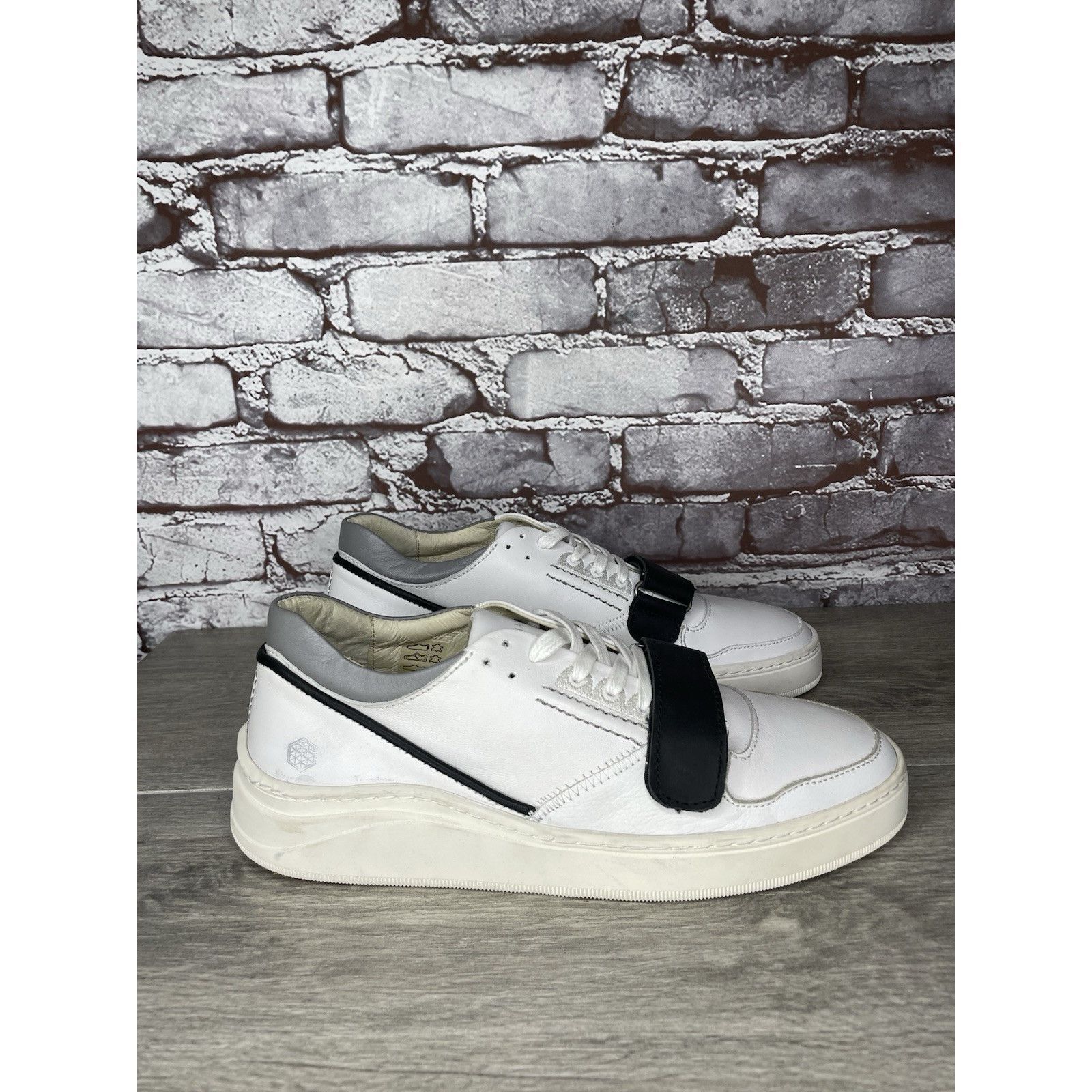 ALBA Gamma 4 True Alma Mater White Leather Strap Lace Up Shoes Me Size US 7 / EU 40 - 1 Thumbnail