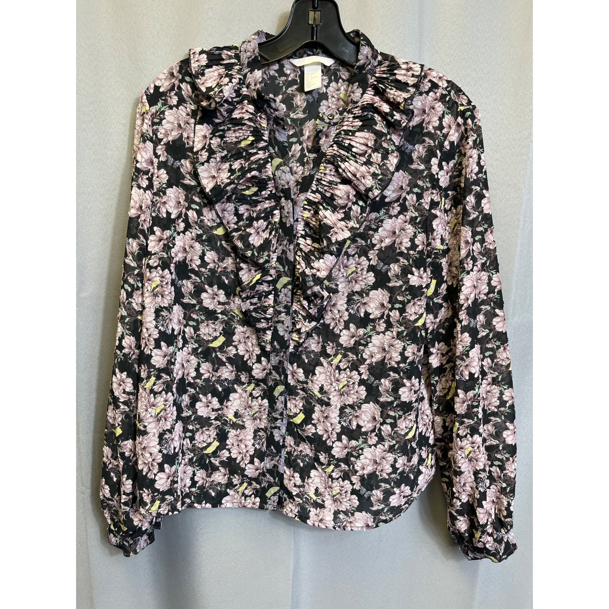 H&M H&M SKU 7685 Womens Long Sleeve Button Up Floral Ruffle Blou Size M / US 6-8 / IT 42-44 - 1 Thumbnail