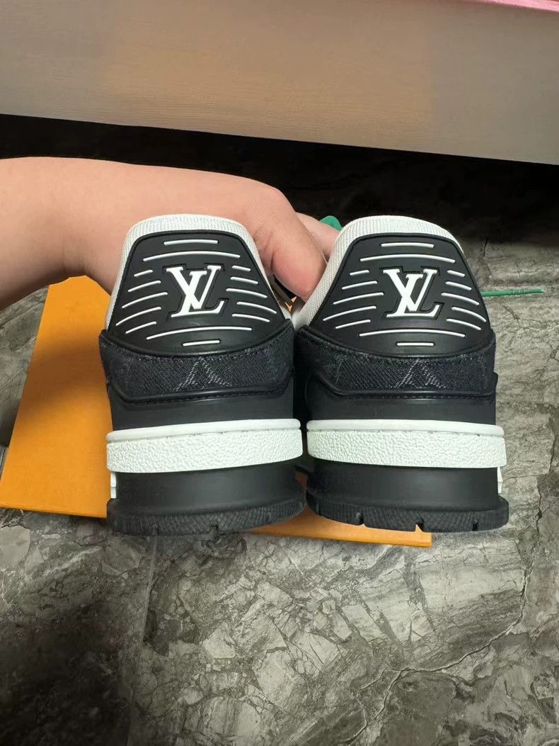 Louis Vuitton Louis Vuitton Black and white panda trainer shoes Size US 7 / EU 40 - 3 Thumbnail
