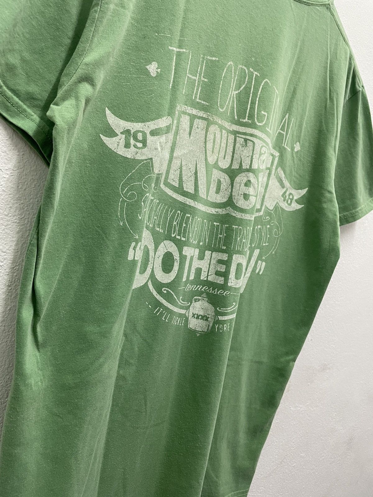 Mountain Dew × Vintage Vintage Mountain Dew “do the dew” Graphic tee flame Backhit Size US M / EU 48-50 / 2 - 4 Thumbnail