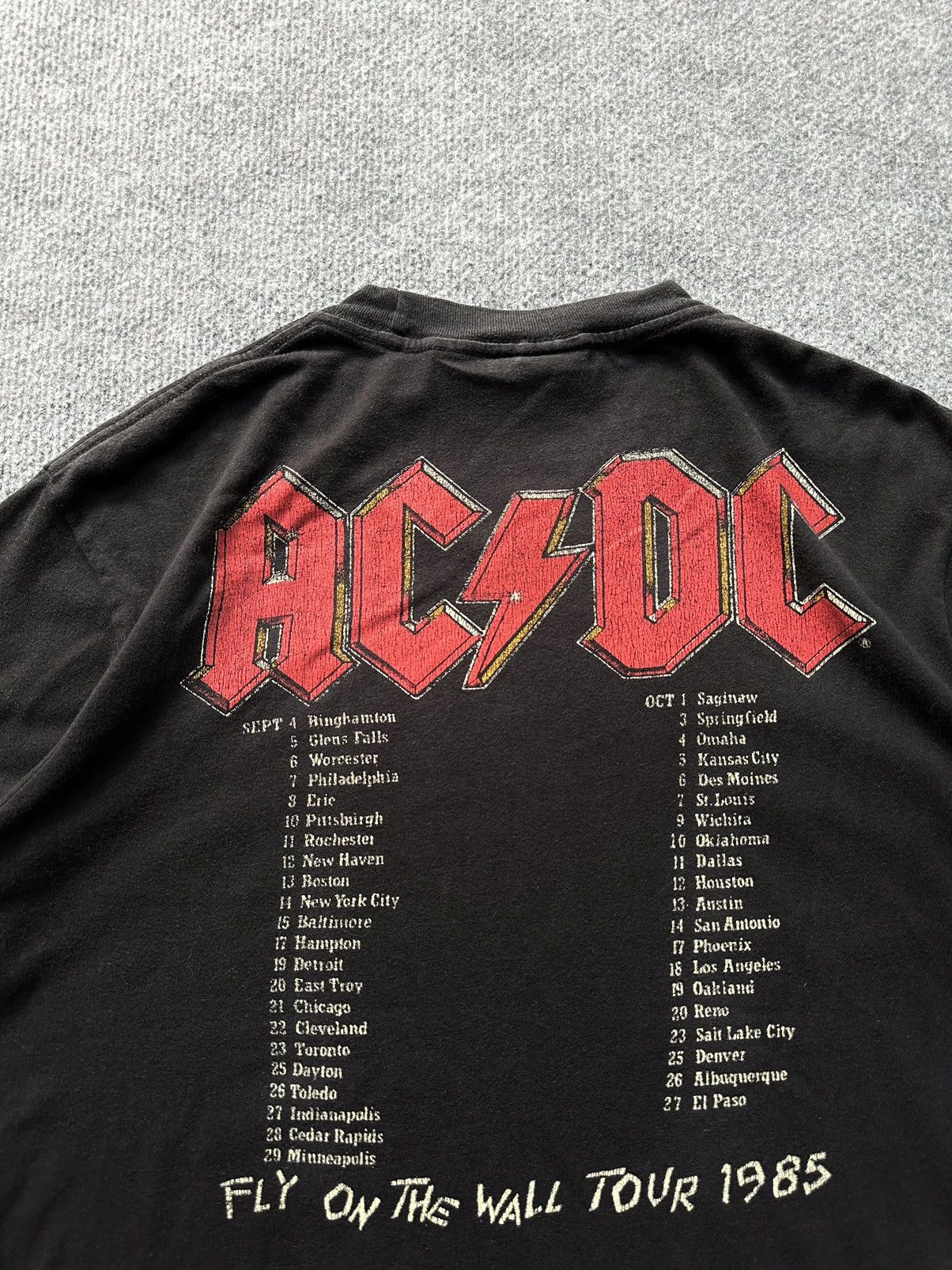 AC/DC × Band Tees × Vintage Vintage T-shirt AC/DC fly on the wall 1985 Size US S / EU 44-46 / 1 - 8 Thumbnail