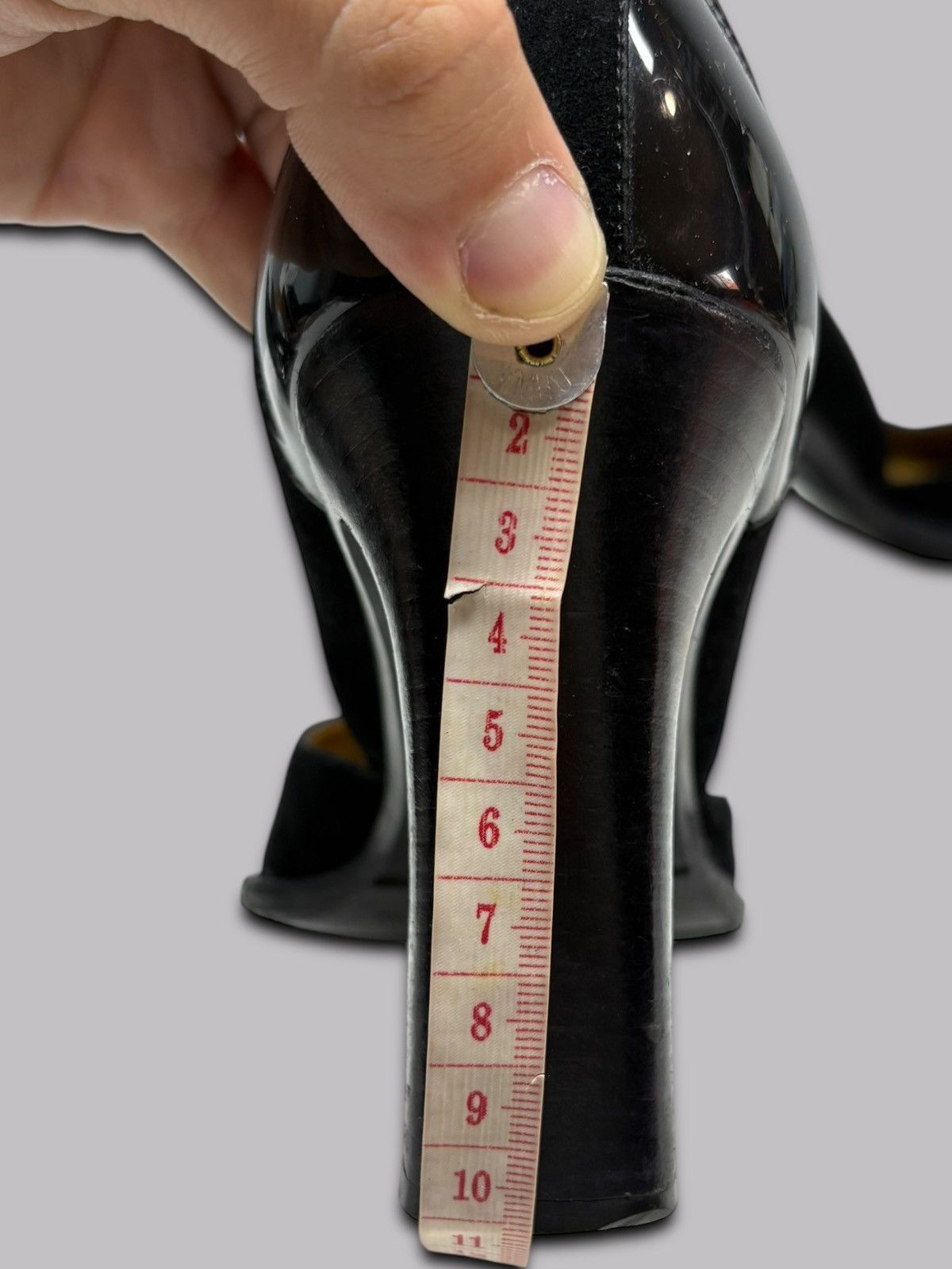 Gucci Vintage Gucci Tom Ford 2000s Rare D’Orsay Block Heel Suede Size US 9 / IT 39 - 20 Thumbnail