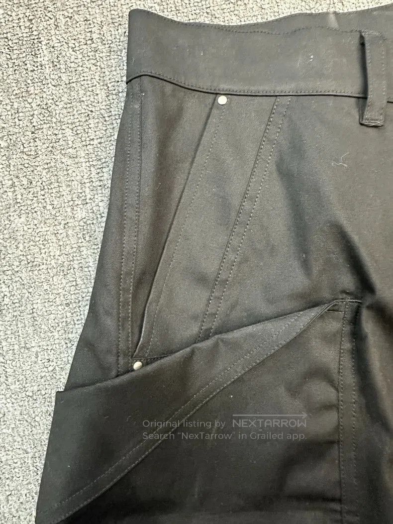 Rick Owens Rick Owens Black Cargo Shorts for Men. Size US 28 / EU 44 - 7 Thumbnail