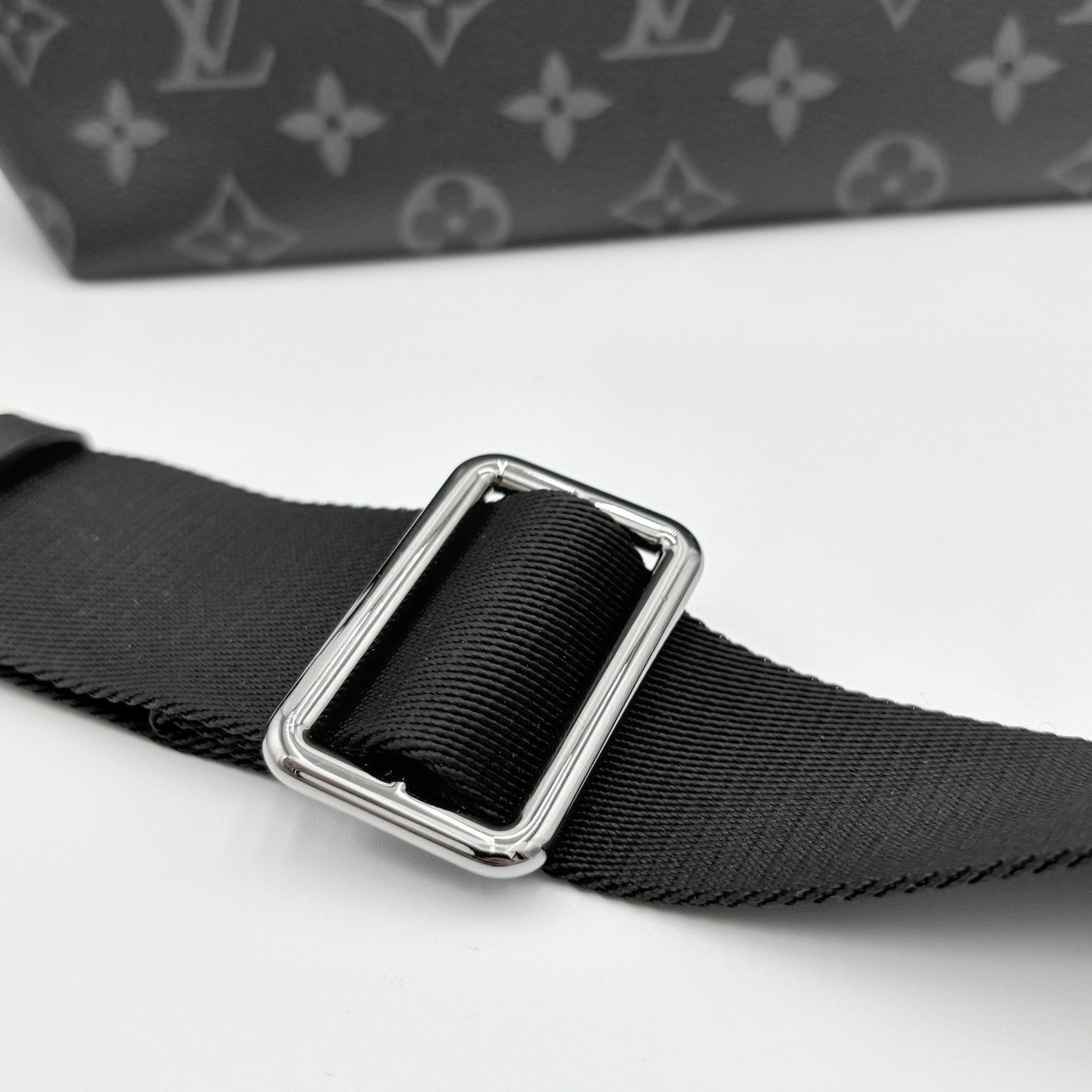 Louis Vuitton District Monogram Eclipse Messenger Bag | SUPER CLEAN! Size ONE SIZE - 13 Thumbnail