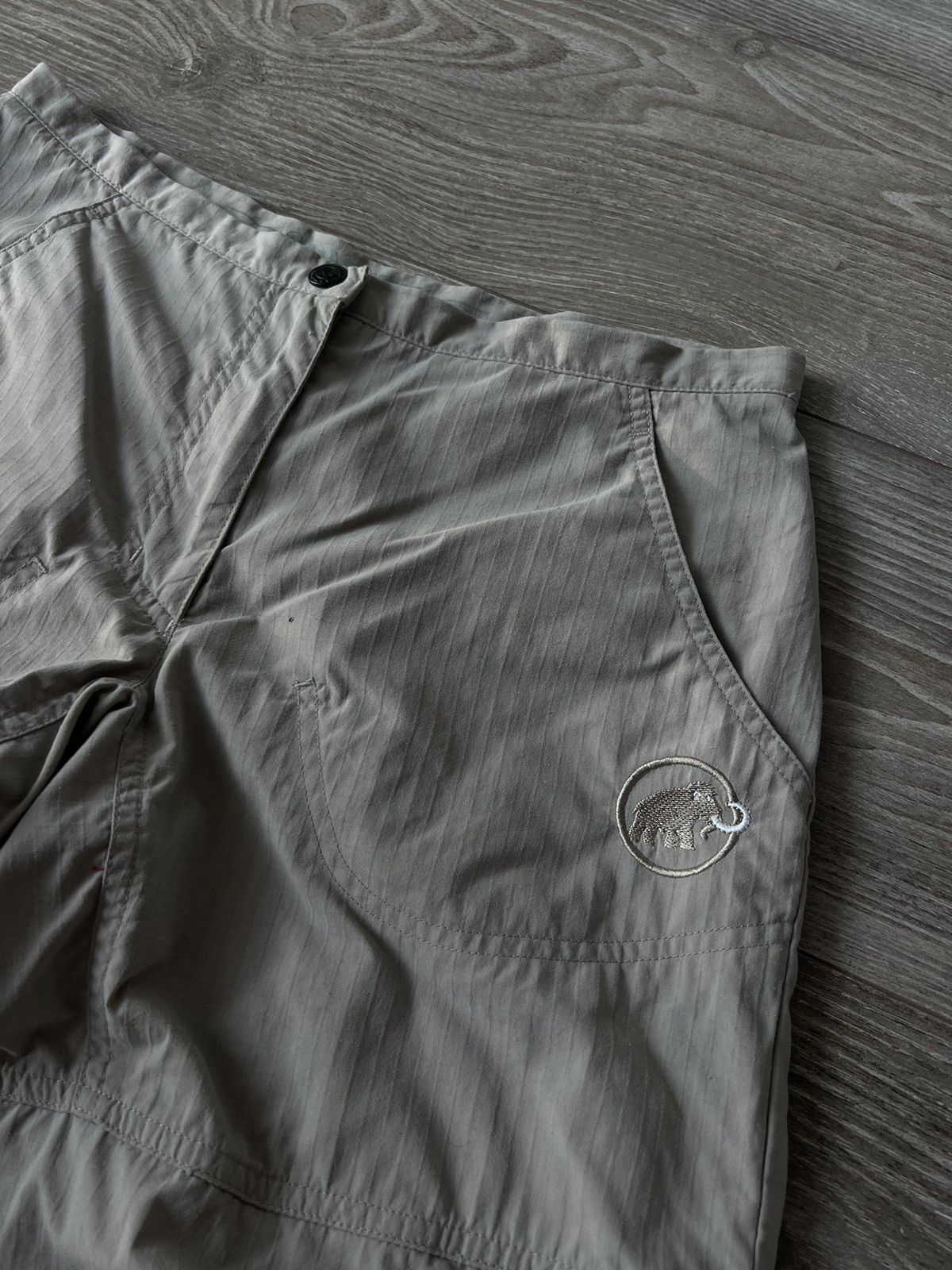 Mammut × Vintage ‼️Mammut Circle Logo Multi Pocket Regular Long Shorts‼️ Size US 32 / EU 48 - 7 Thumbnail