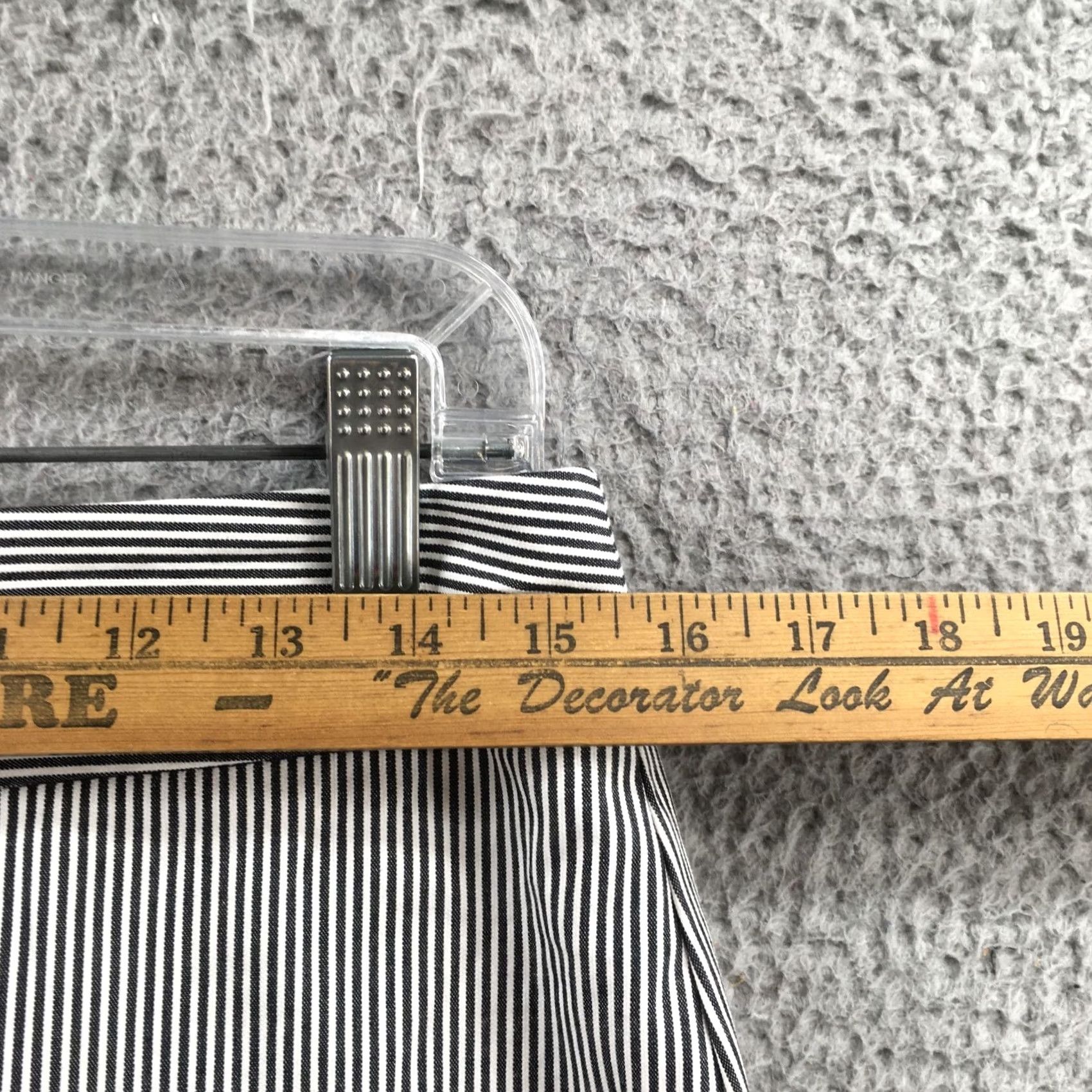 Banana Republic Banana Republic Skirt Womens 6 Mini White Striped Back Zip Casual Size 28" / US 6 / IT 42 - 4 Thumbnail