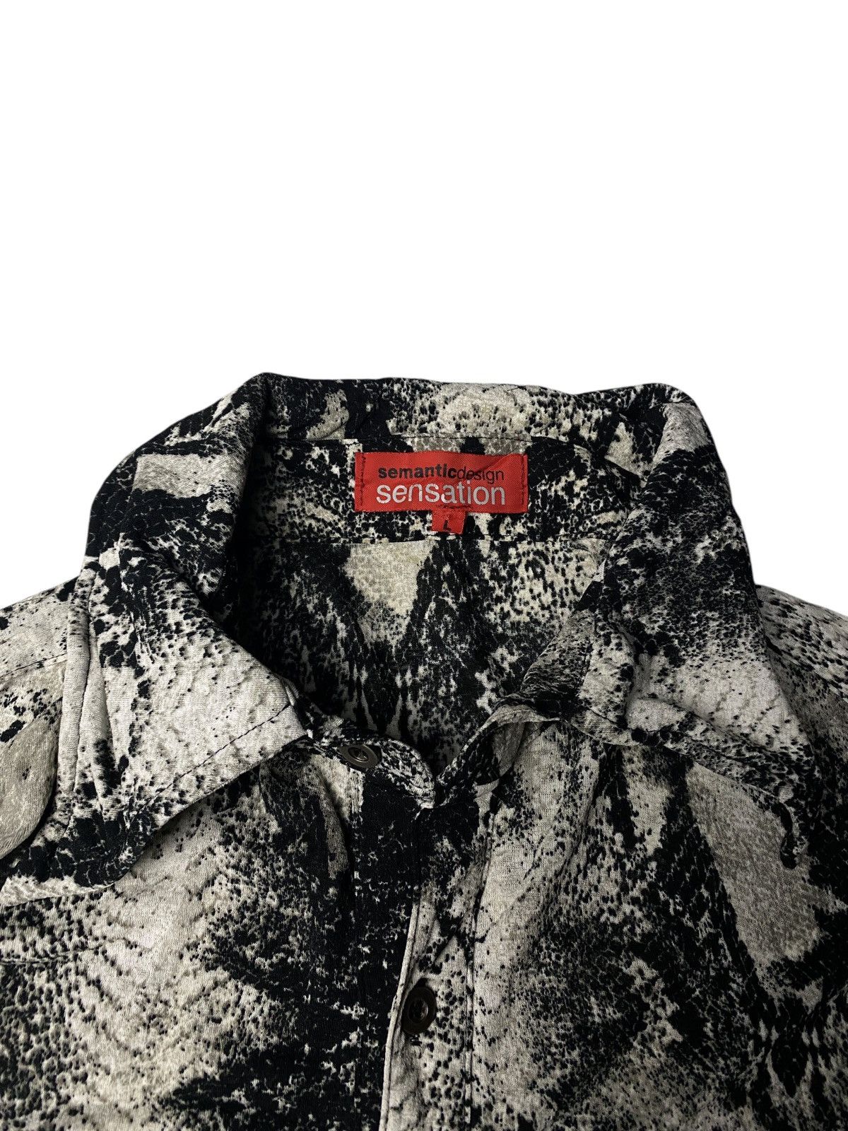 Japanese Brand 2000's Semantic Design Pyhton Pattern Shirts Size US M / EU 48-50 / 2 - 5 Thumbnail