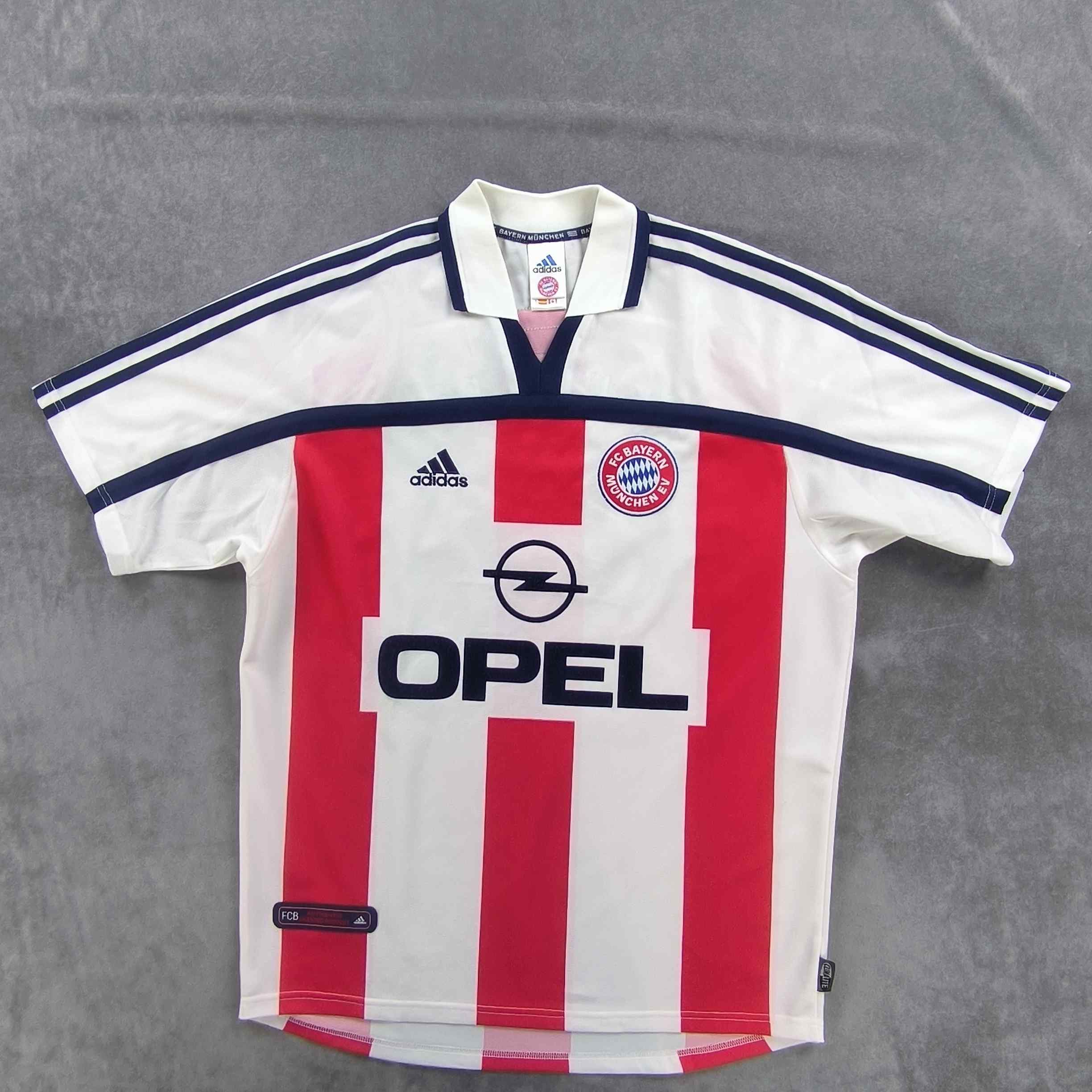 Bayern Munich 2000-02 Adidas away football jersey size M