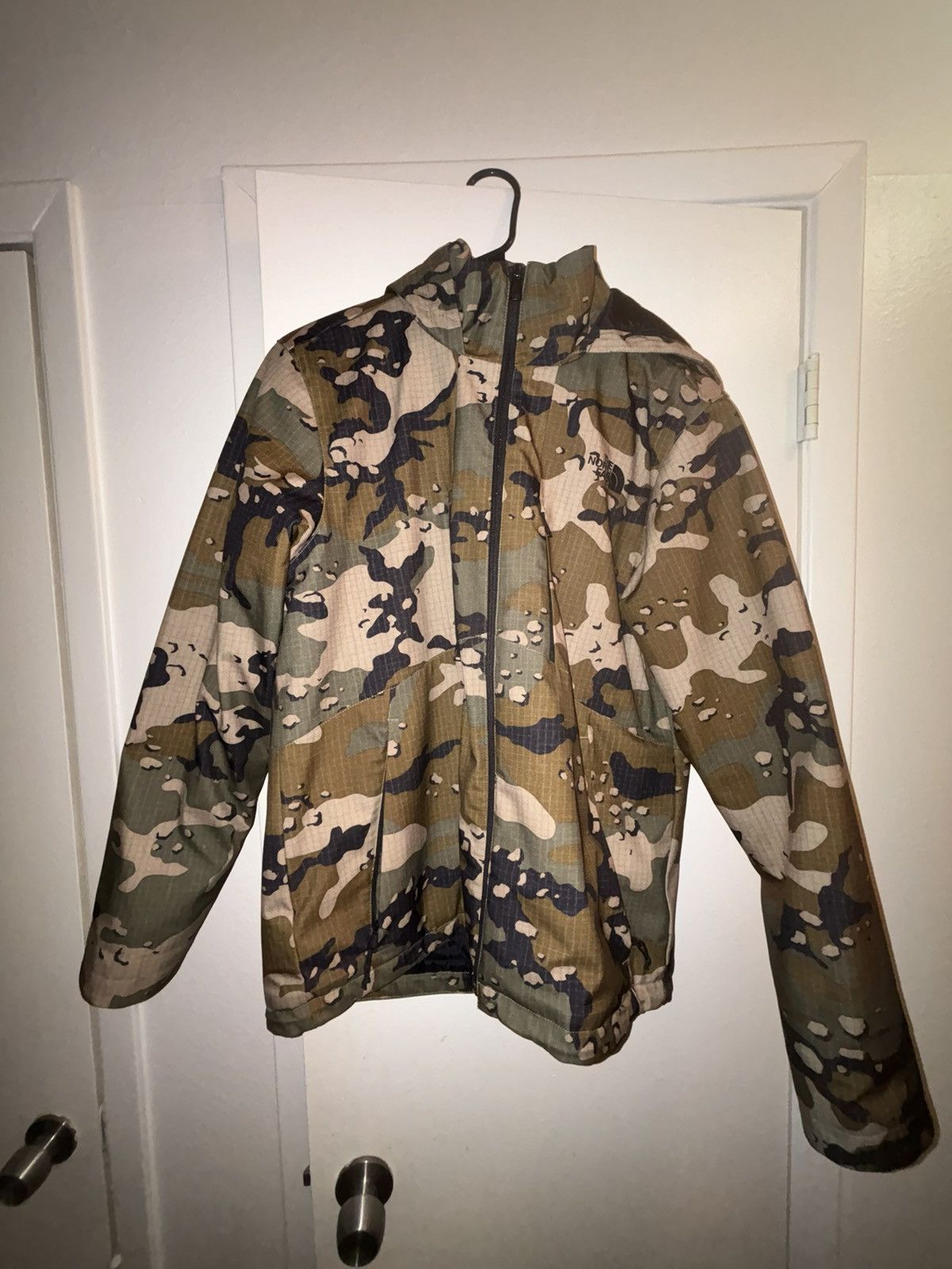 image of The North Face x Vintage North Face Apex Elevation Jacket in Camo, Men's (Size Medium)