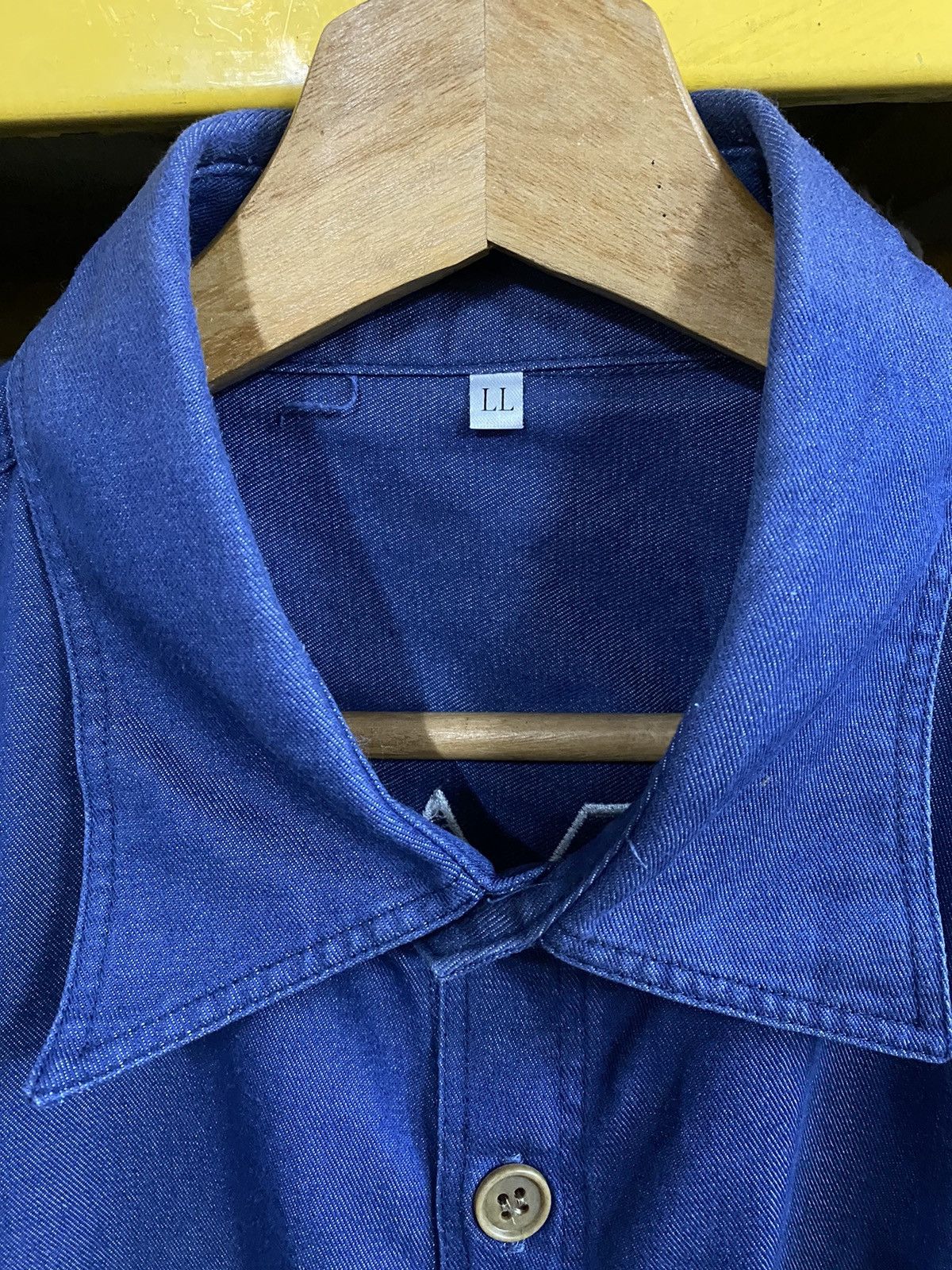 Places + Faces Jurassic Park Group Uniforms Denim Shirt Staff Size US L / EU 52-54 / 3 - 5 Thumbnail