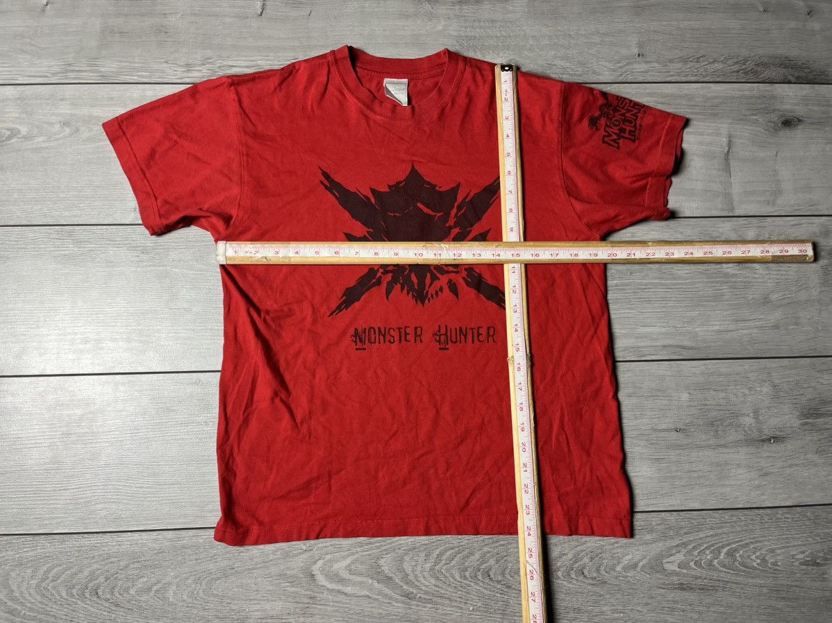 The Game Vintage Monster Hunter Capcom tshirt the game size Small Size US S / EU 44-46 / 1 - 6 Thumbnail