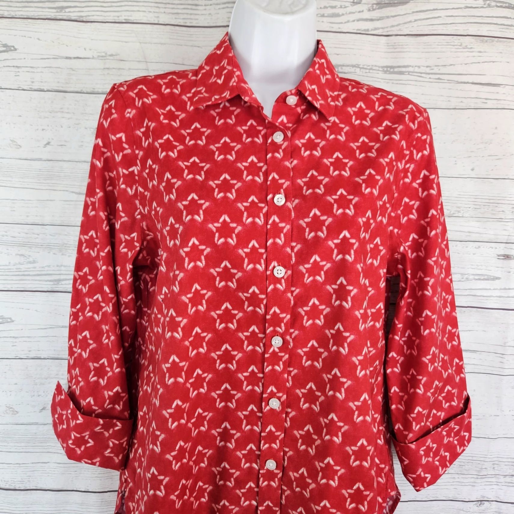 Vintage Chico's Womens Button-Up Top Size Small Red White Star Print Cotton Blend Shirt Adult Small Red White Stars Size S / US 4 / IT 40 - 2 Thumbnail