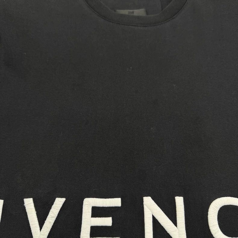 Givenchy Givenchy Embroidered Letter Logo Short Sleeve Size US L / EU 52-54 / 3 - 2 Thumbnail