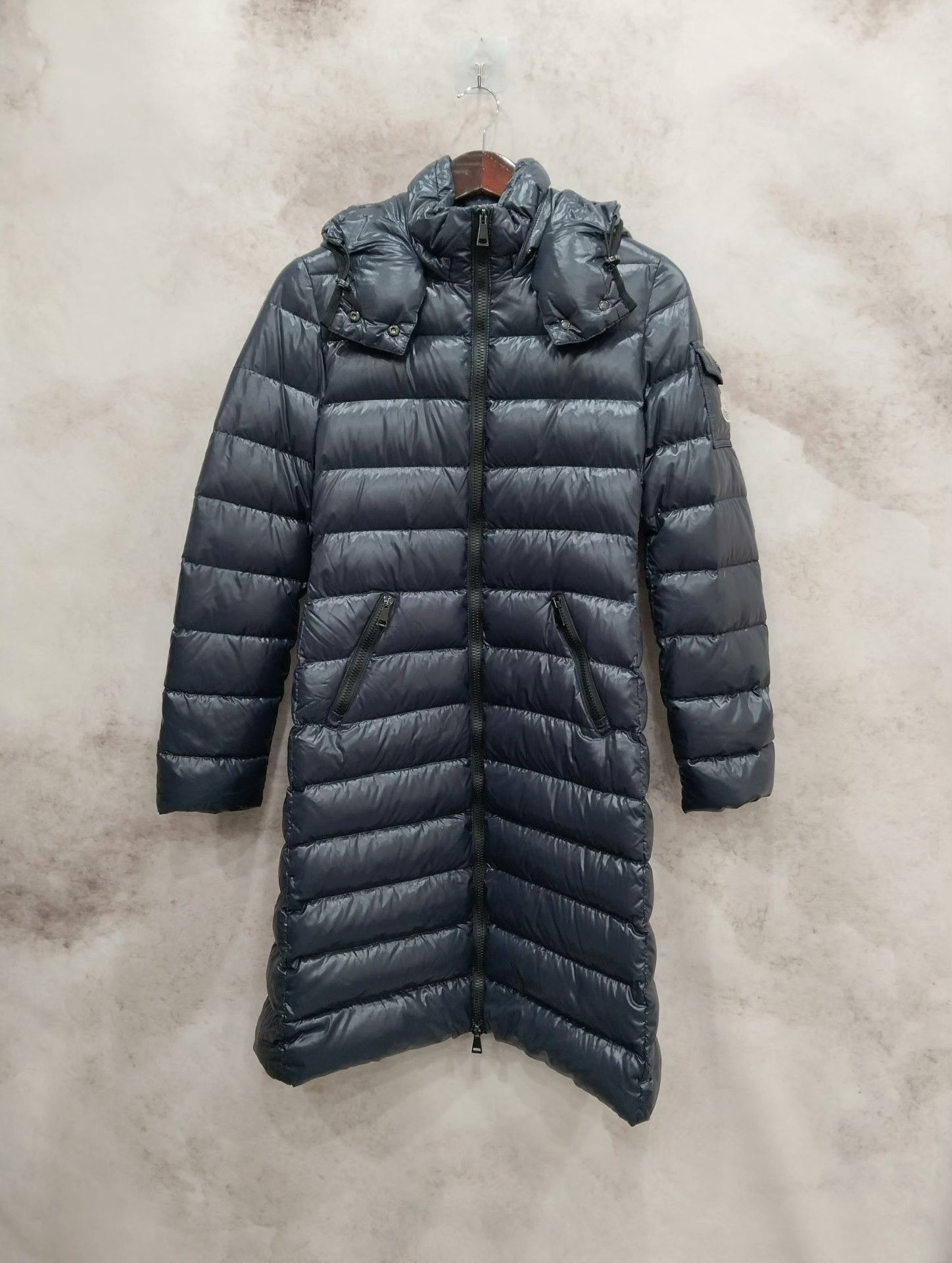 Moncler Moncler Down Down Jacket 39.5 Women Size M / US 6-8 / IT 42-44 - 1 Thumbnail