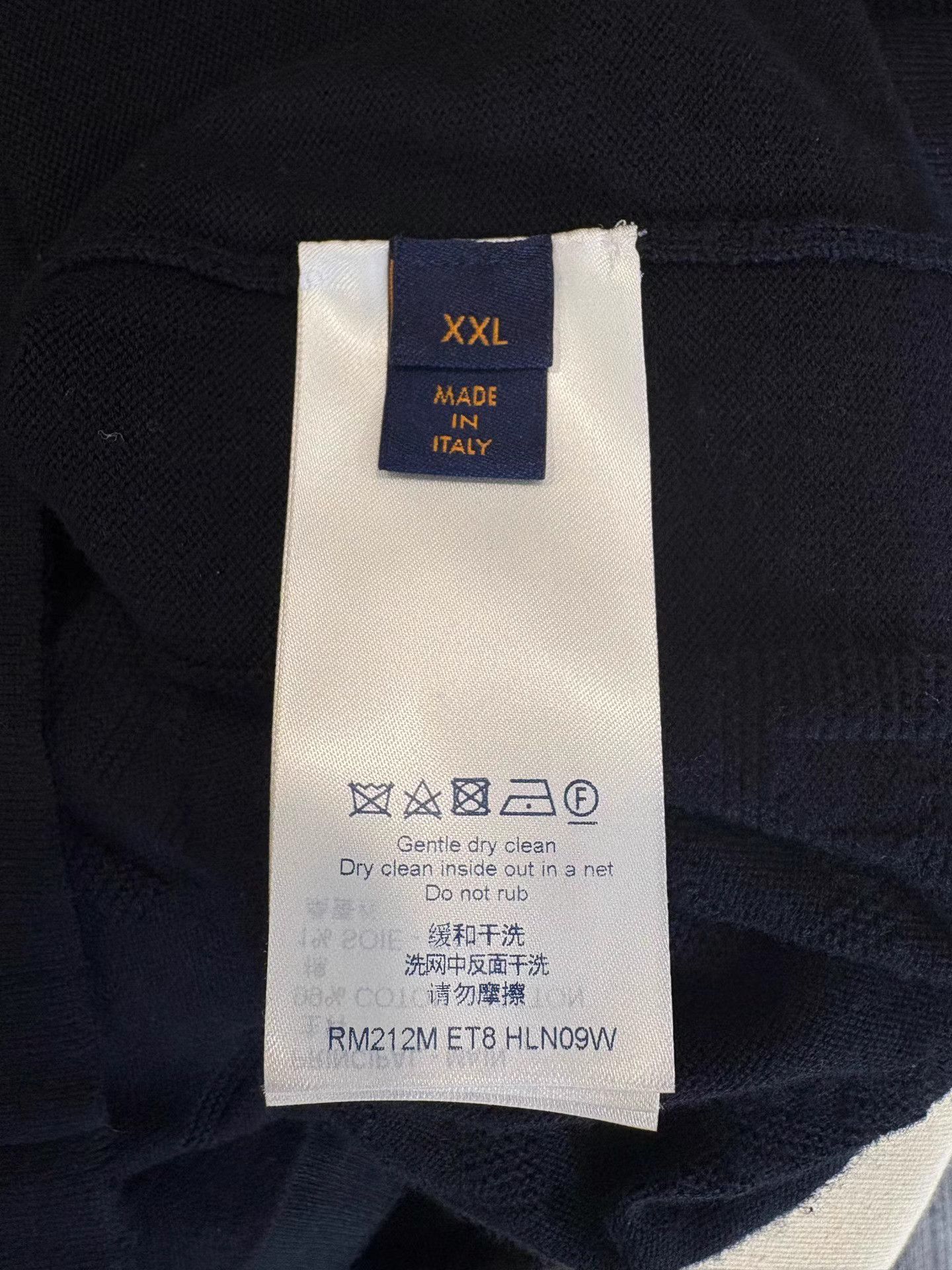 Louis Vuitton LOUIS VUITTON Black Barrage Knit Short Sleeve K1 Size US XXL / EU 58 / 5 - 4 Thumbnail