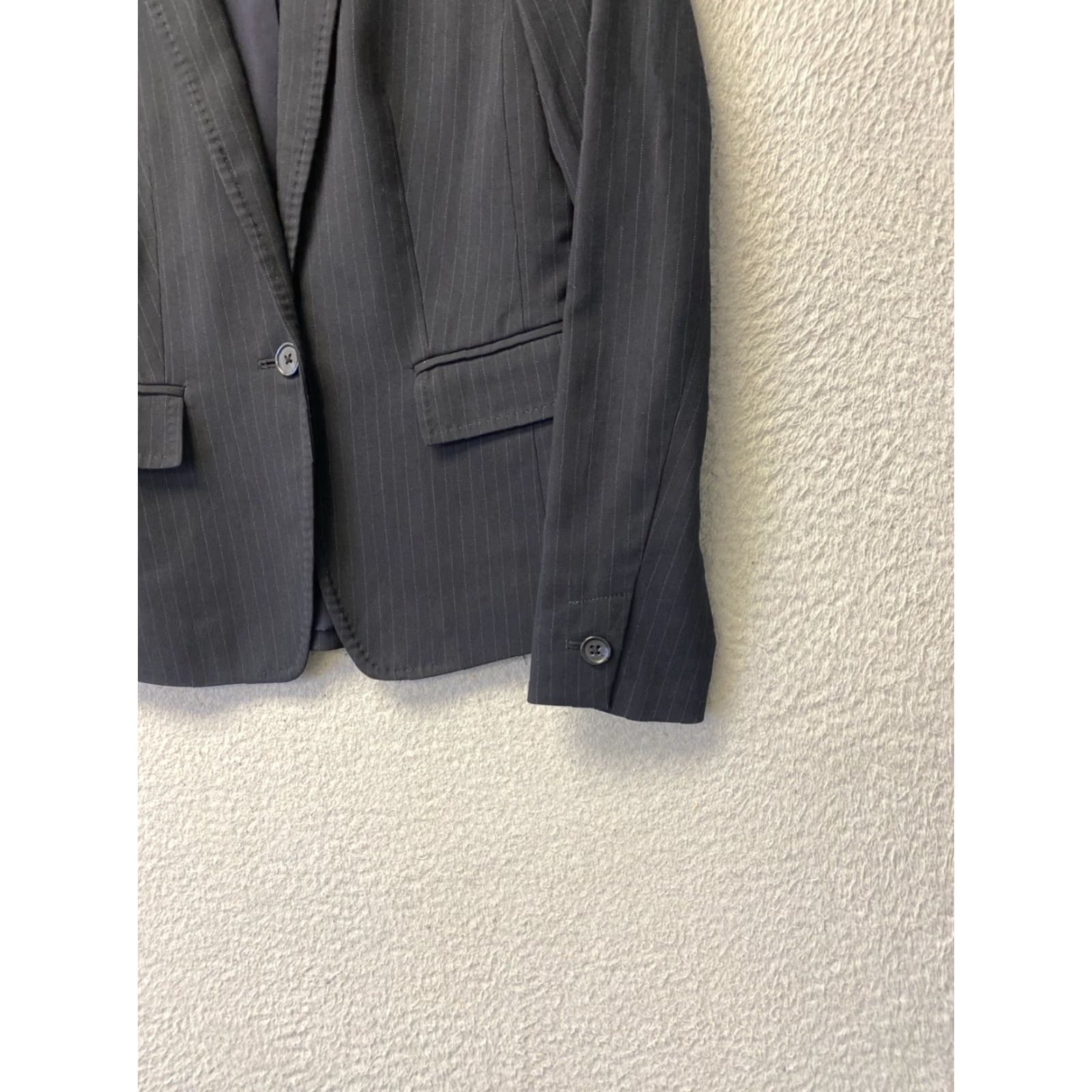 Banana Republic Banana Republic Blazer Jacket Women’s 00P One-button Lined Pinstripe Black Blazer (Jacket) Womens Size XXS / US 00 / IT 34 - 6 Thumbnail
