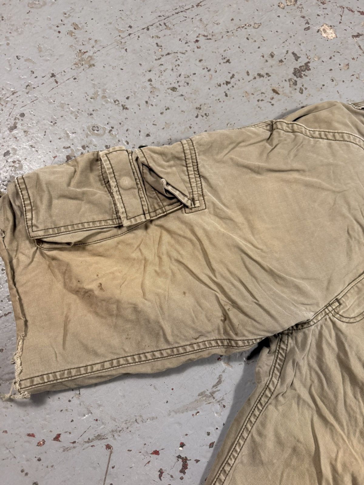 Levi's Vintage Sun Faded Levi’s Cargo Shorts Distressed Size US 32 / EU 48 - 2 Thumbnail