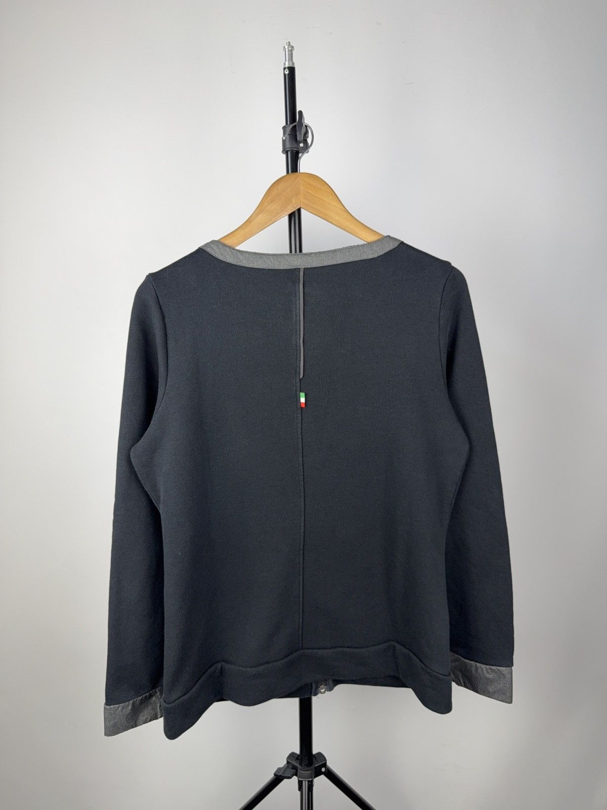 Ferrari Vintage 00s Faded Ferrari x Puma full zip sweatshirt Size L / US 10 / IT 46 - 9 Thumbnail
