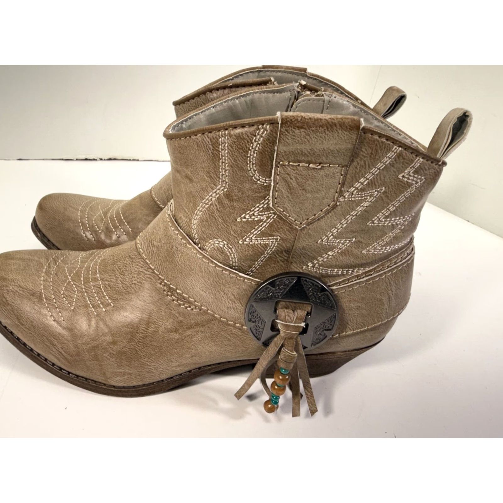 Vintage Big Buddha Western Ankle Bootie Womens 8M Brown Cowgirl Beaded Tassel Embroidered Boots Size US 8 / IT 38 - 3 Thumbnail