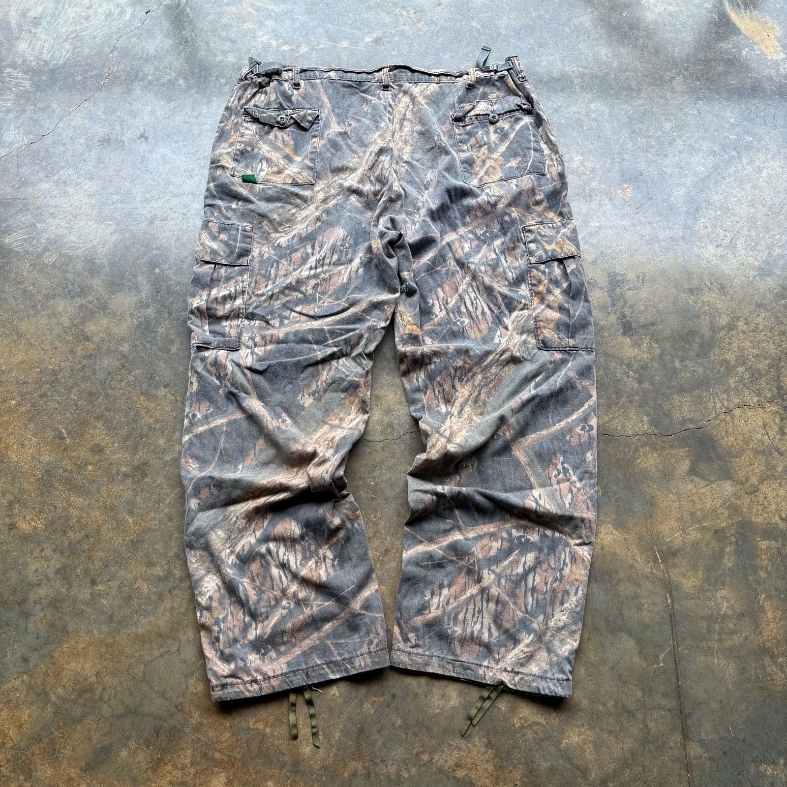 Mossy Oaks × Vintage Vintage Baggy Mossy Oak Camo Hunting Pants Size US 42 / EU 58 - 1 Thumbnail