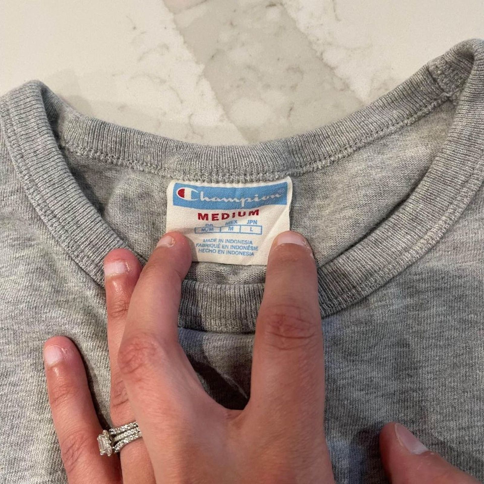 Champion Champion Shoulder Script Gray Long Sleeve Shirt Men Medium Size US M / EU 48-50 / 2 - 3 Thumbnail