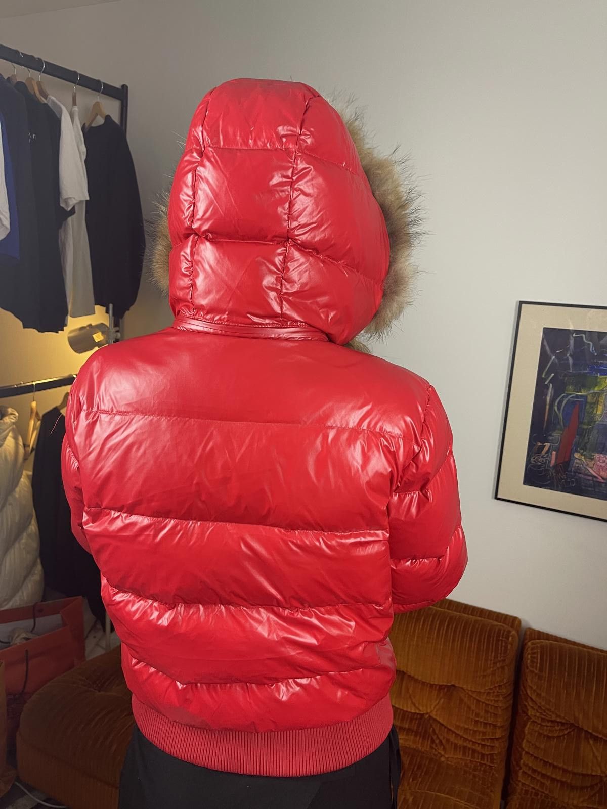 Moncler Moncler - Red Puffer Jacket with Fur Hood Size S / US 4 / IT 40 - 6 Thumbnail