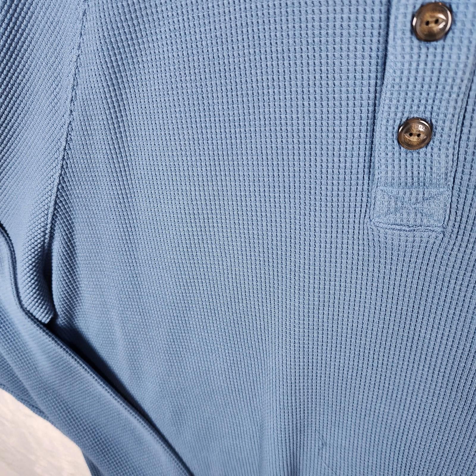 L.L. Bean LL Bean Waffle Knit Henley Blue Size 2XL Size US XXL / EU 58 / 5 - 2 Thumbnail